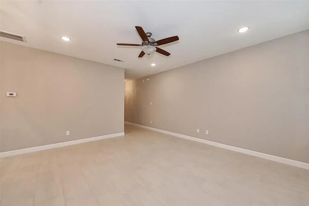 979 Junell Street Property Photo 11