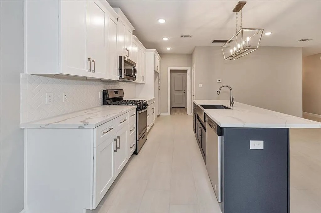 979 Junell Street Property Photo 15