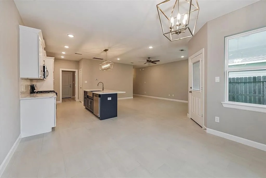 979 Junell Street Property Photo 19