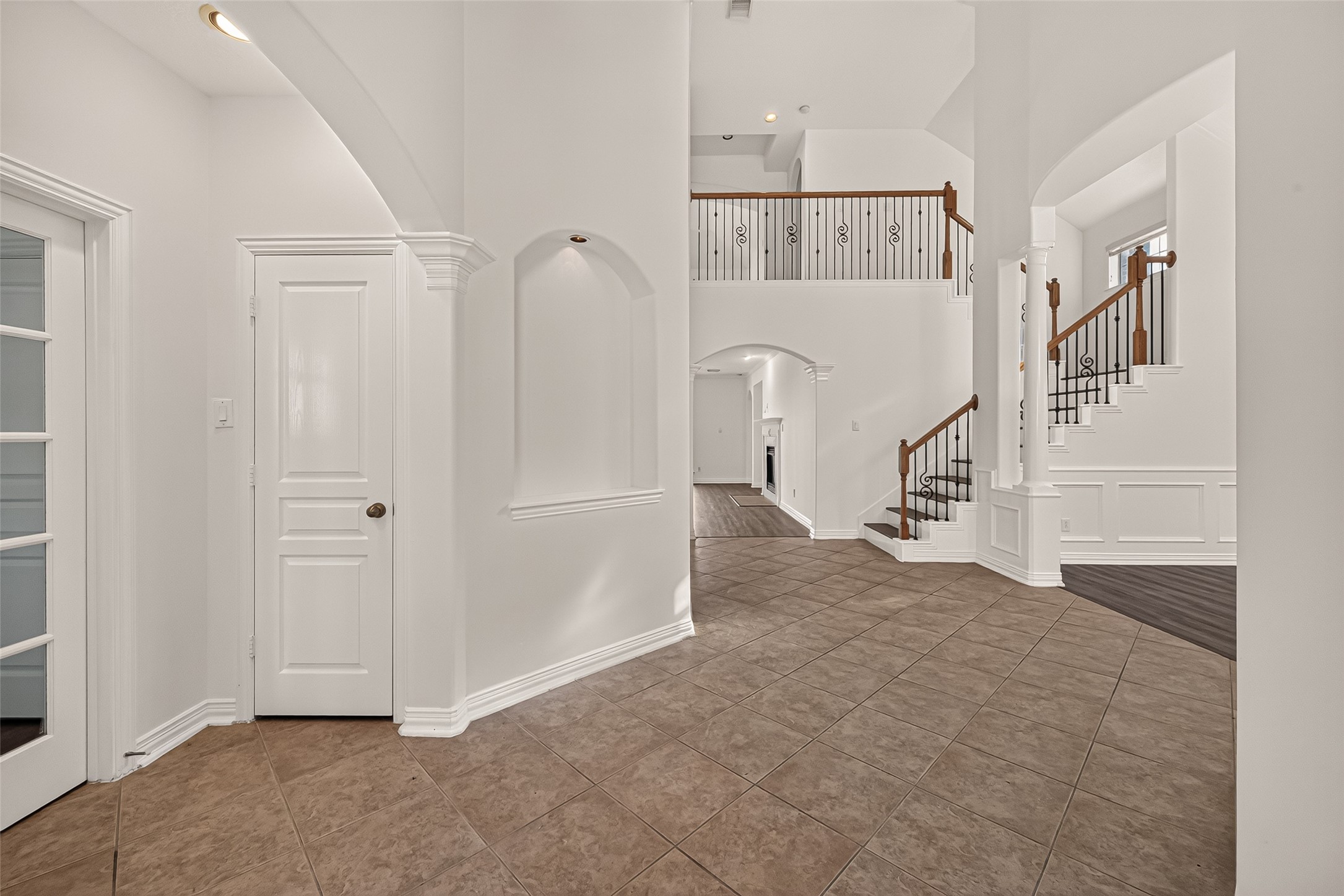 18103 Blues Point Drive Property Photo 7
