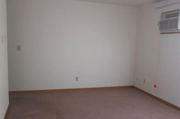 303 Parker Dr Property Photo 5