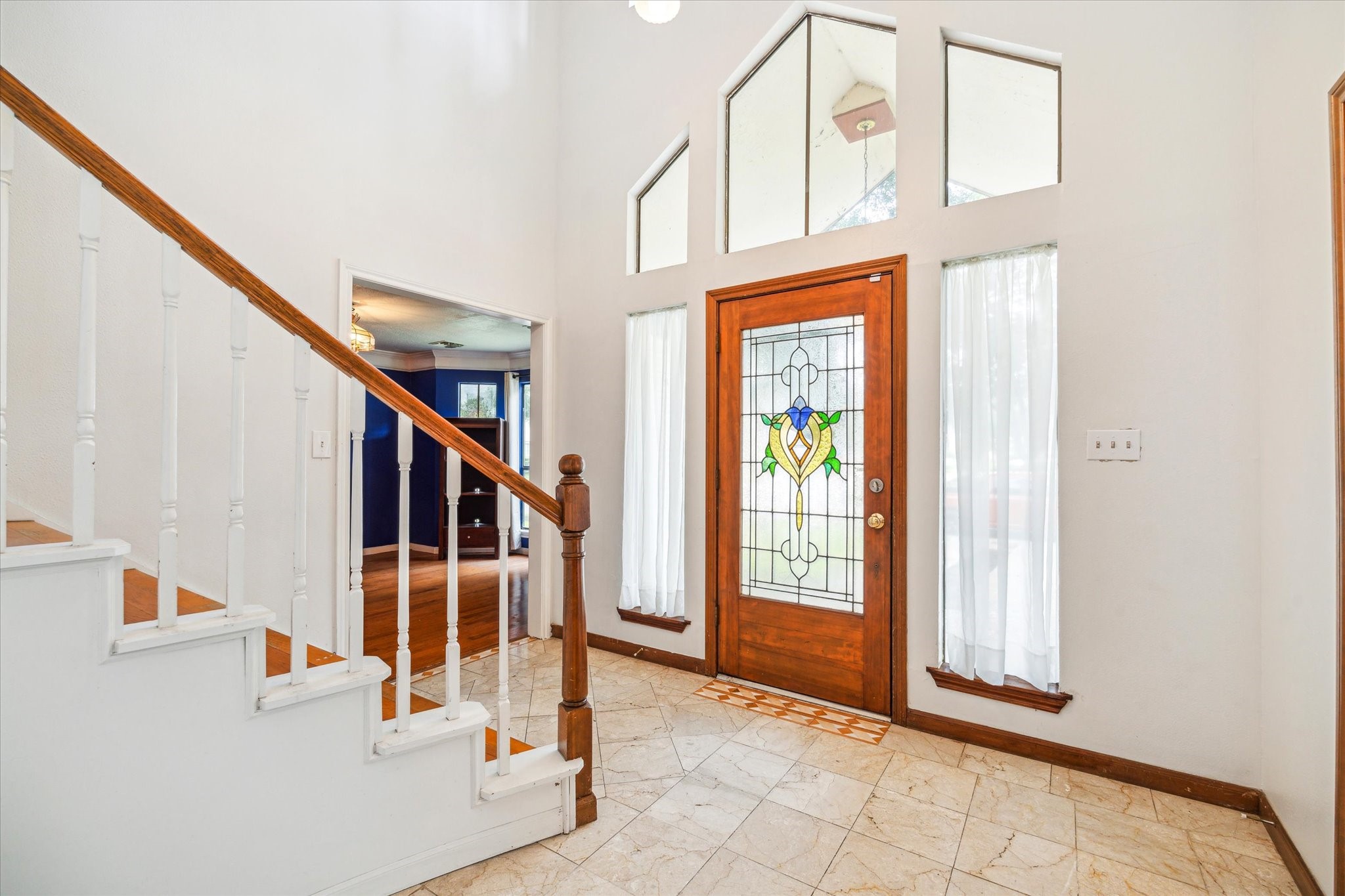 2739 Blue Glen Lane Property Photo 4