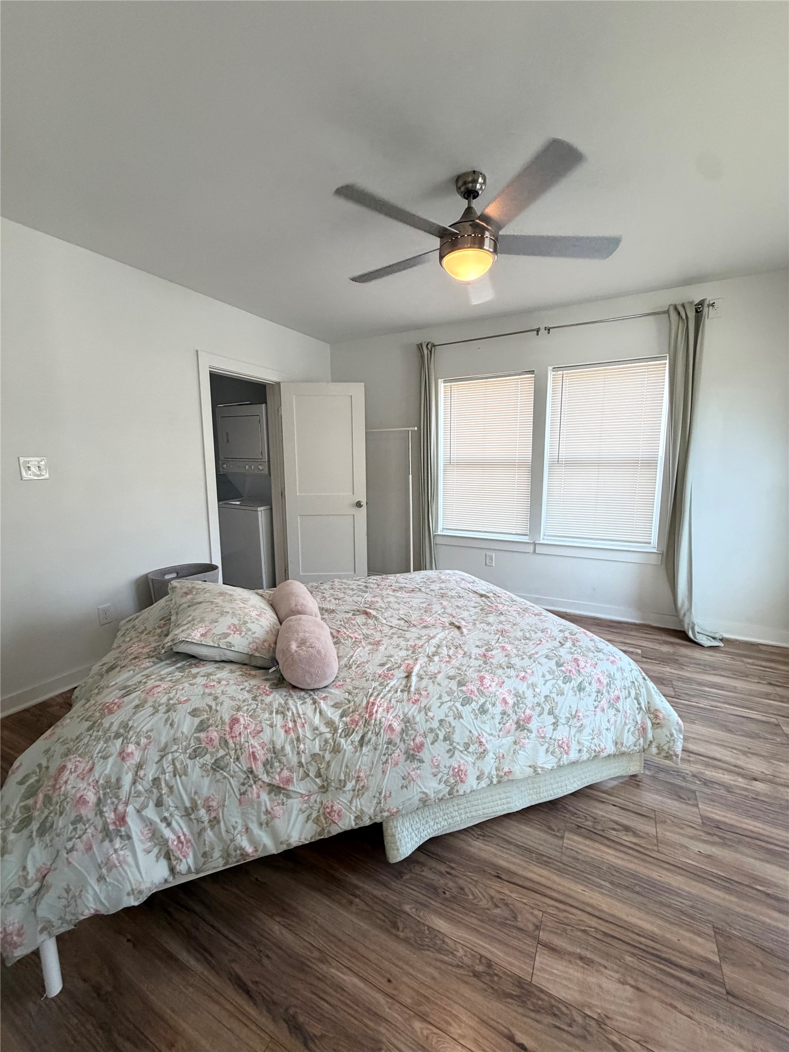 1126 Ryon St A Property Photo 2