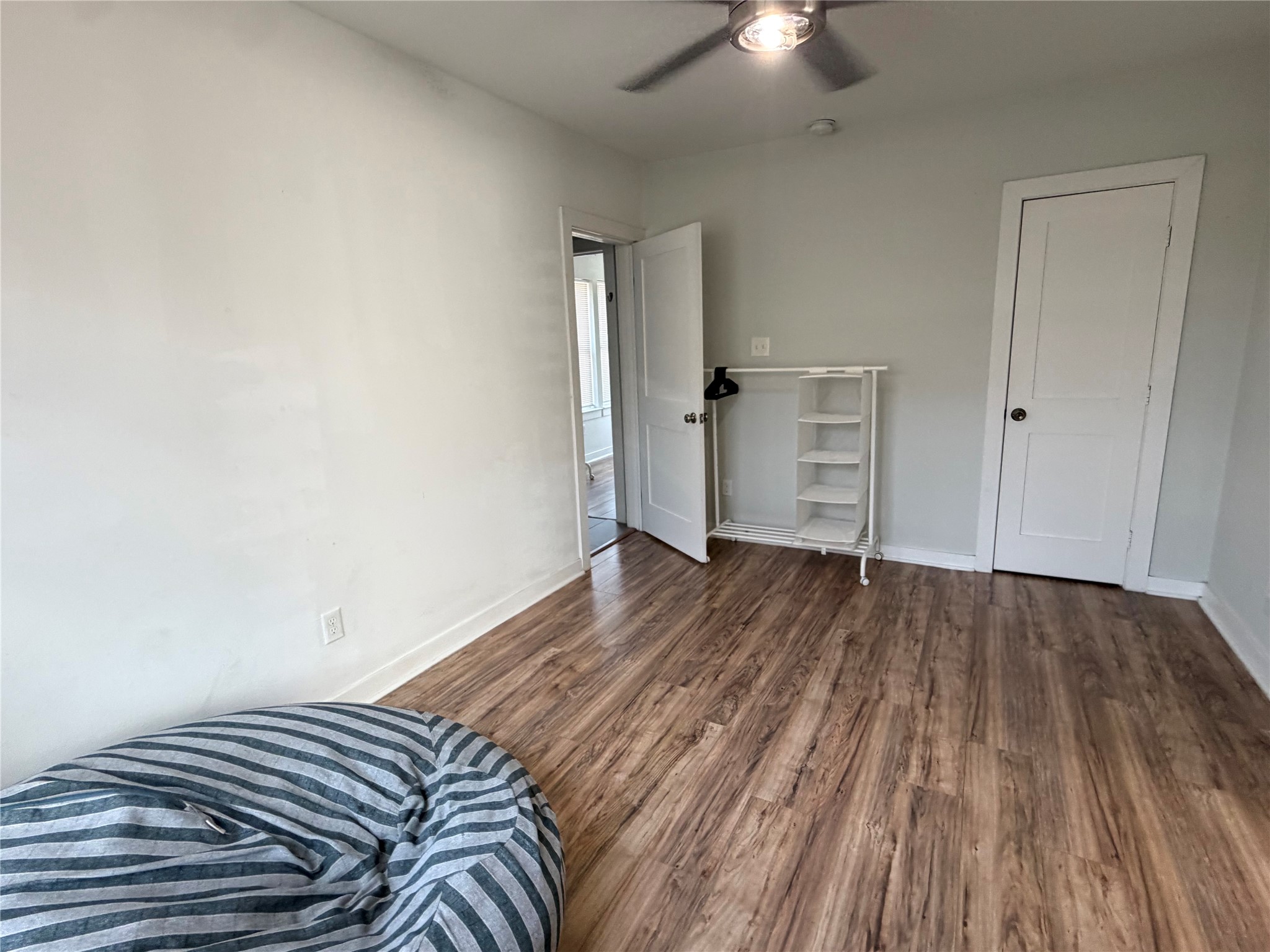 1126 Ryon St A Property Photo 6