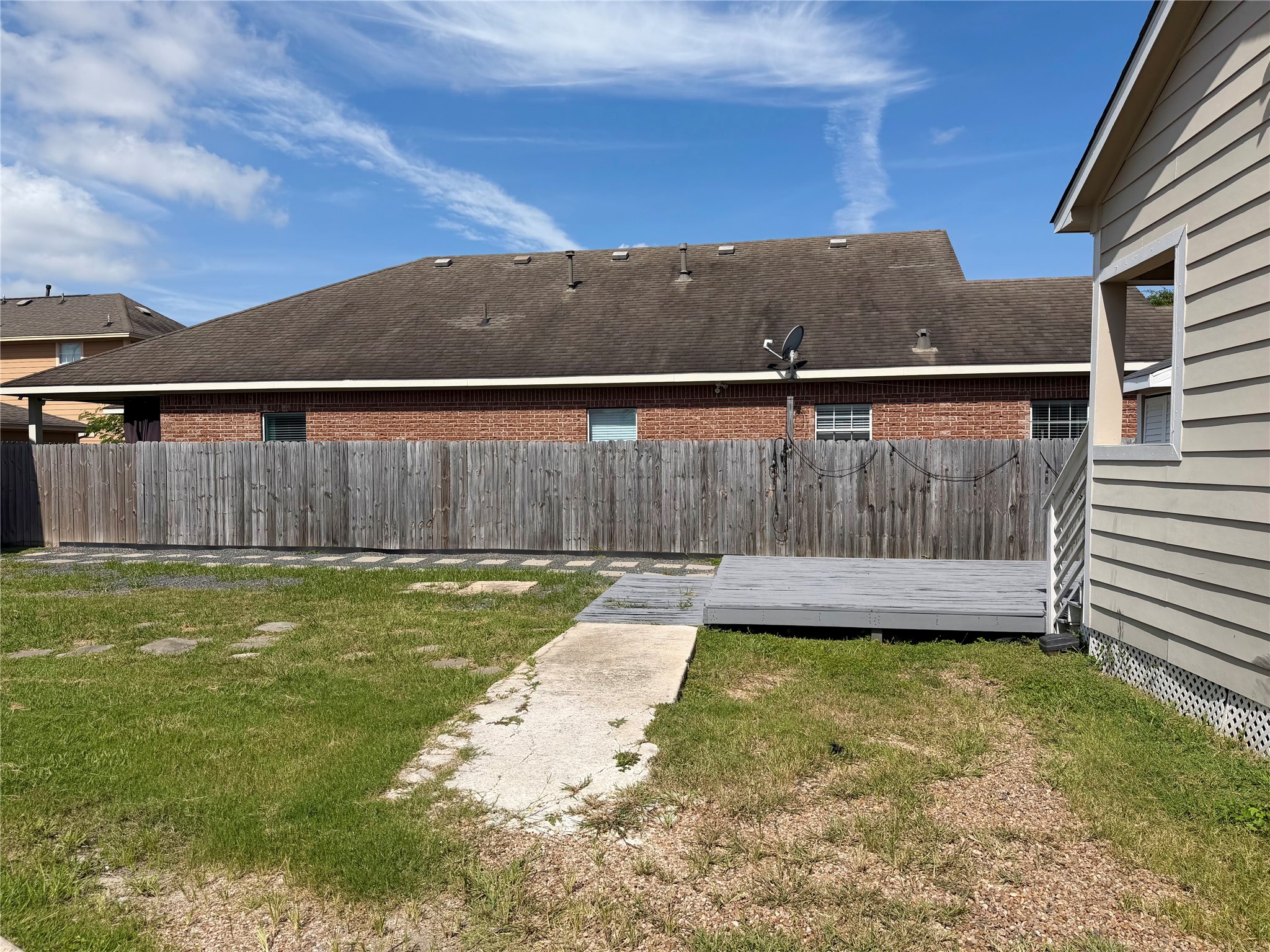 1126 Ryon St A Property Photo 9