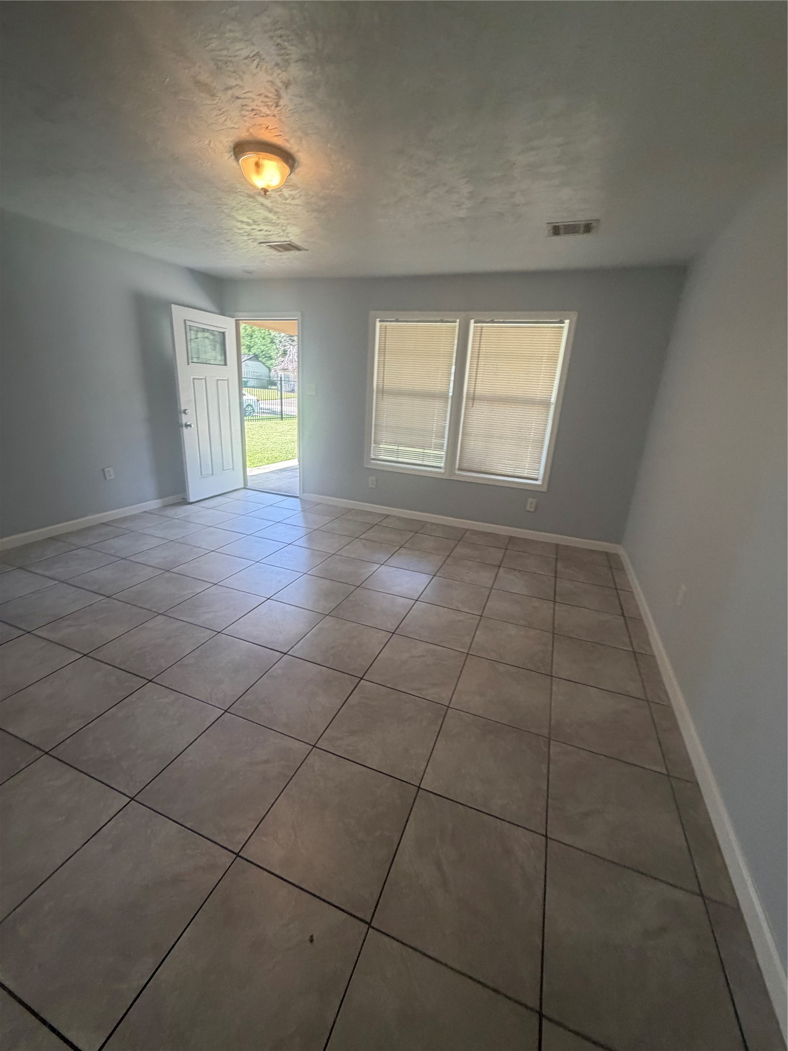 5047 Nassau Road B Property Photo 9