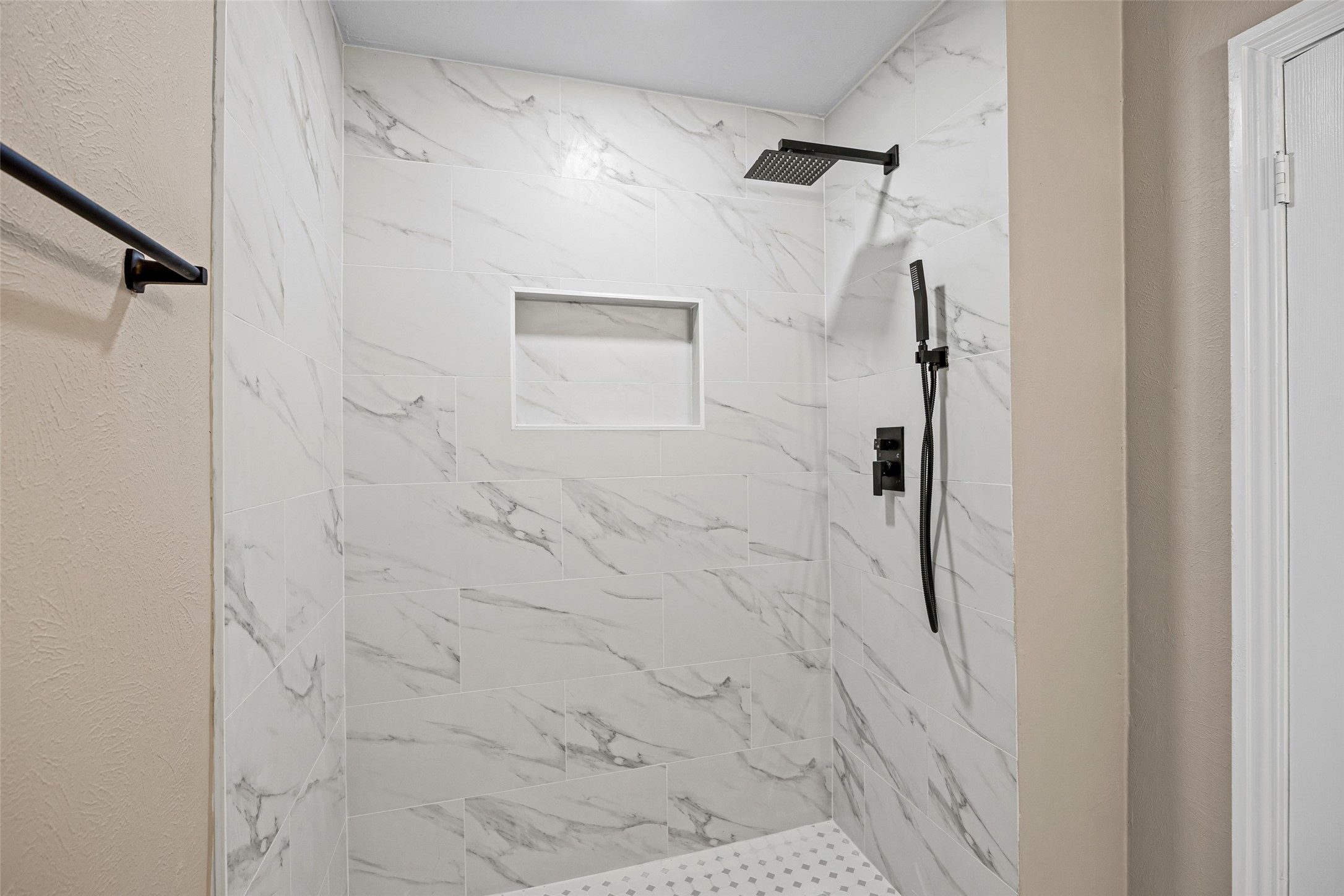 2207 Anthony Hay Lane Property Photo 16