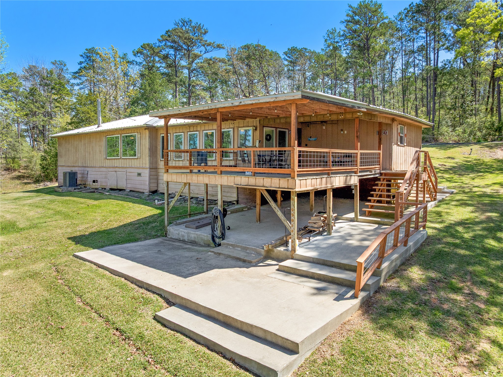 286 Lynwood Property Photo 8