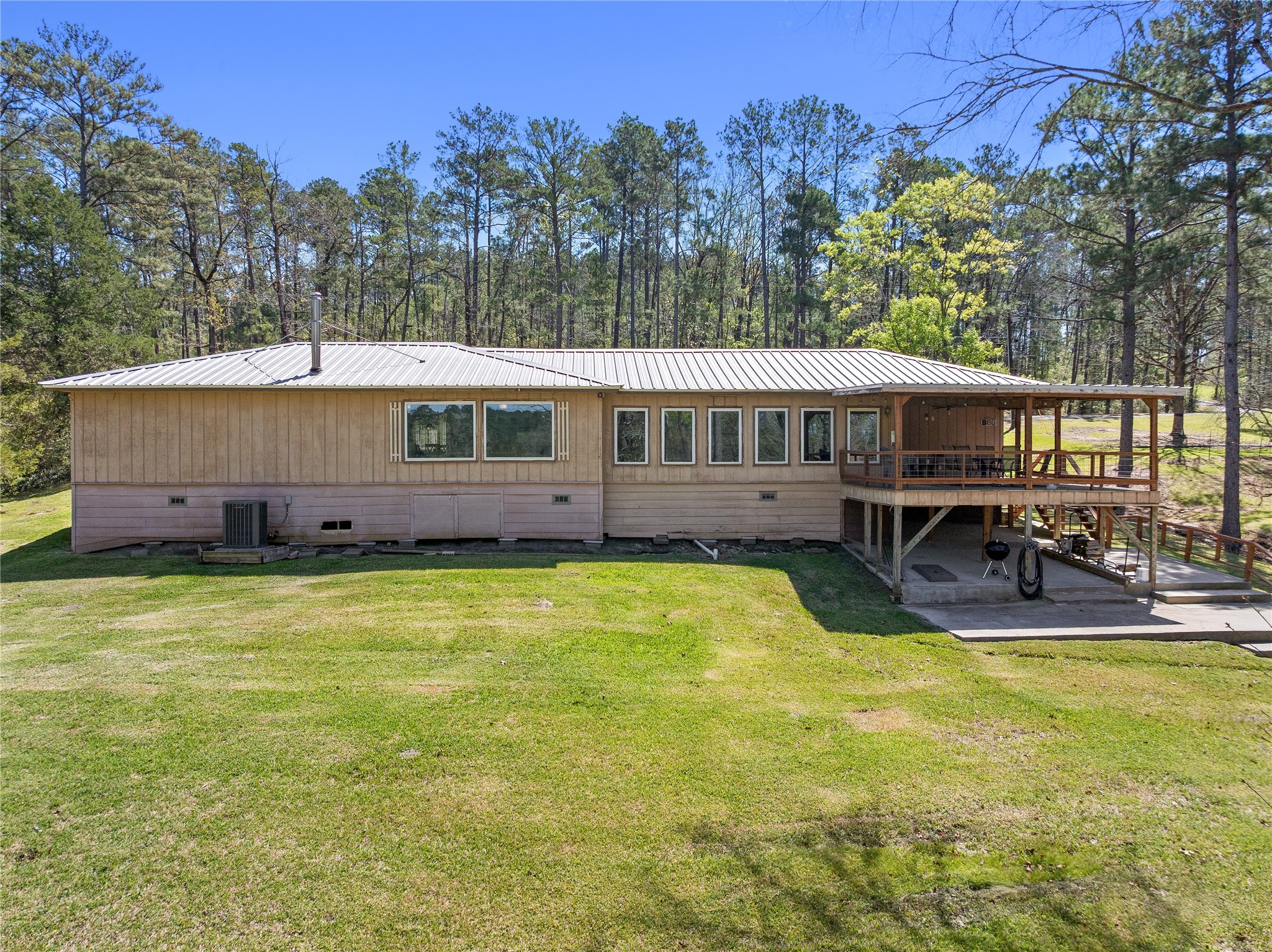 286 Lynwood Property Photo 11