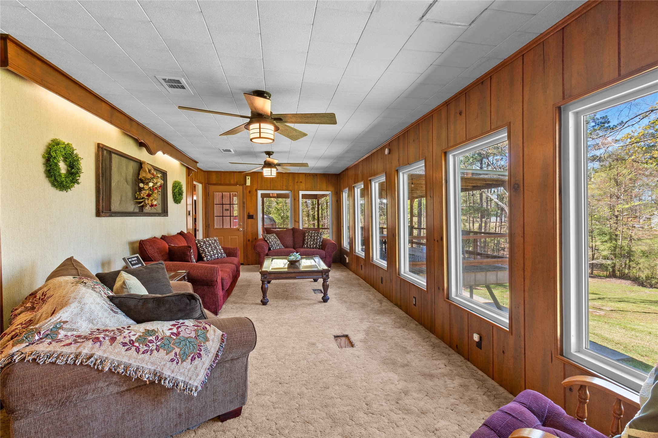 286 Lynwood Property Photo 15
