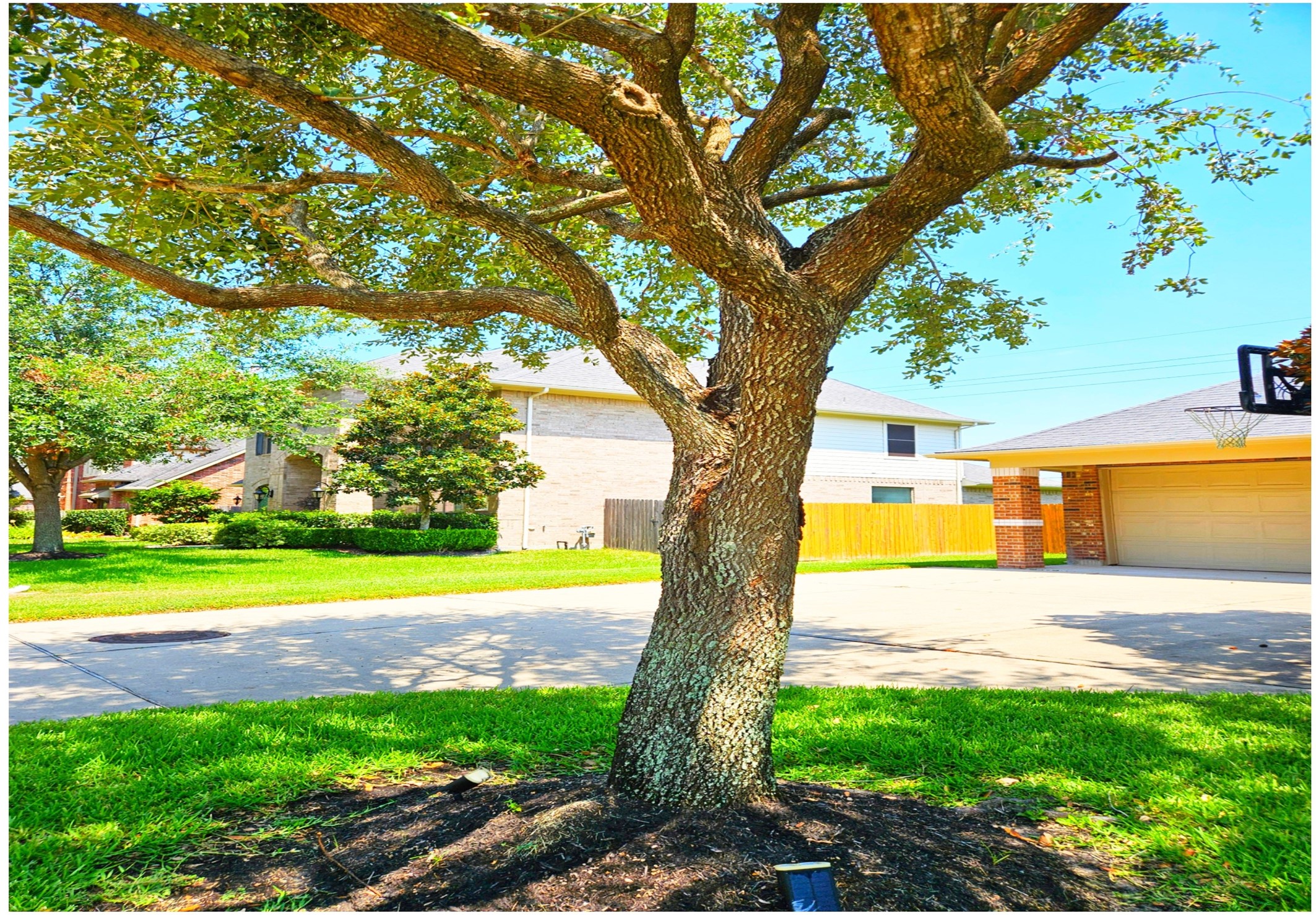 5434 Faircreek Lane Property Photo 3