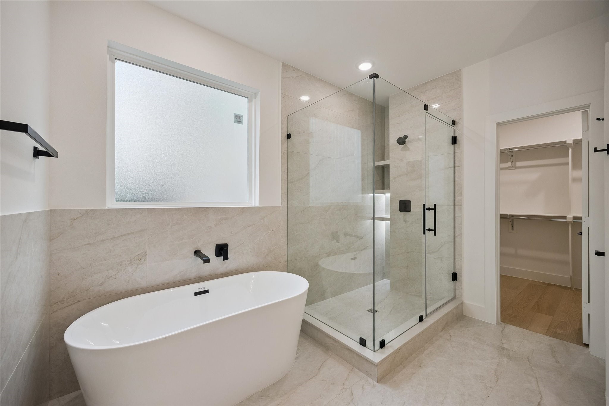 5339 A Larkin Street Property Photo 4