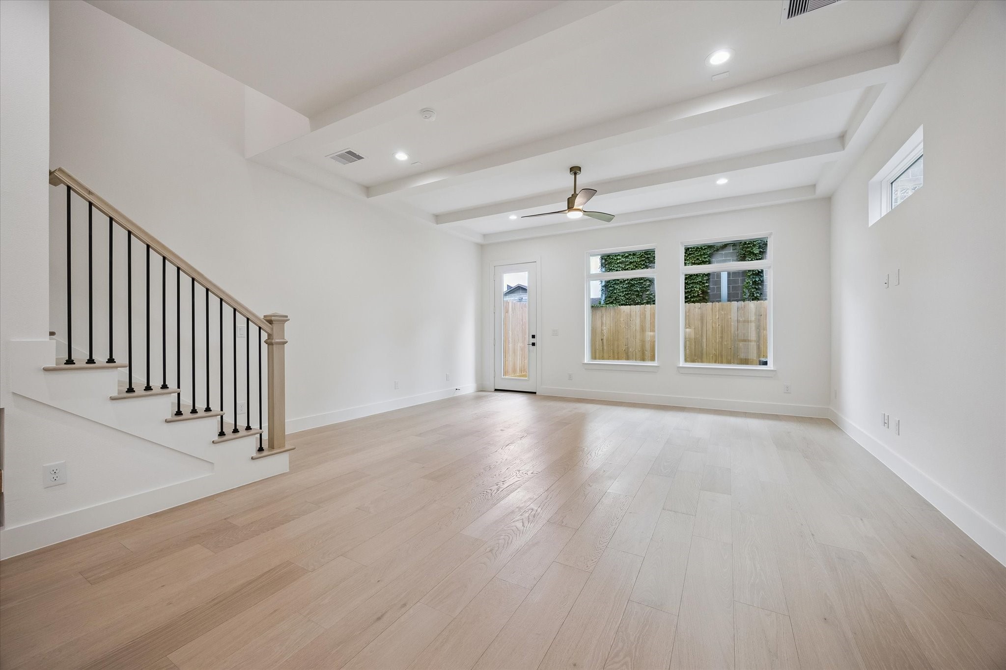 5339 A Larkin Street Property Photo 14