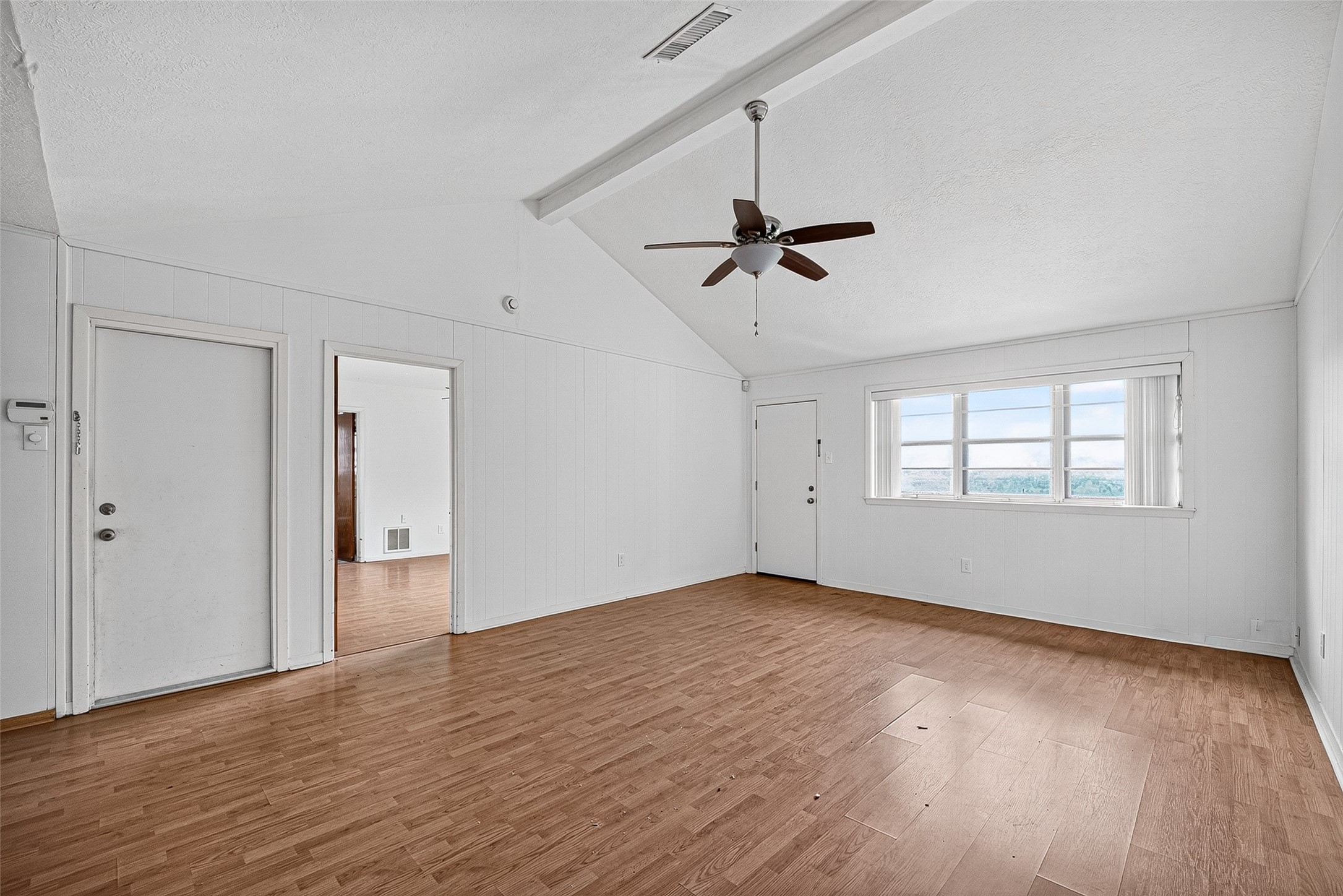 4701 Crepe Myrtle Lane Property Photo 6