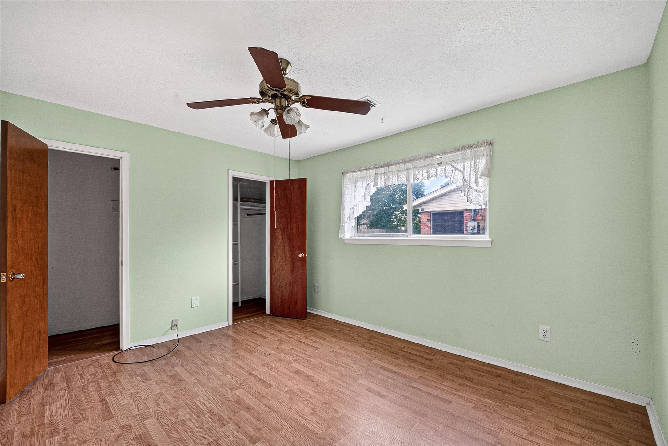 4701 Crepe Myrtle Lane Property Photo 13