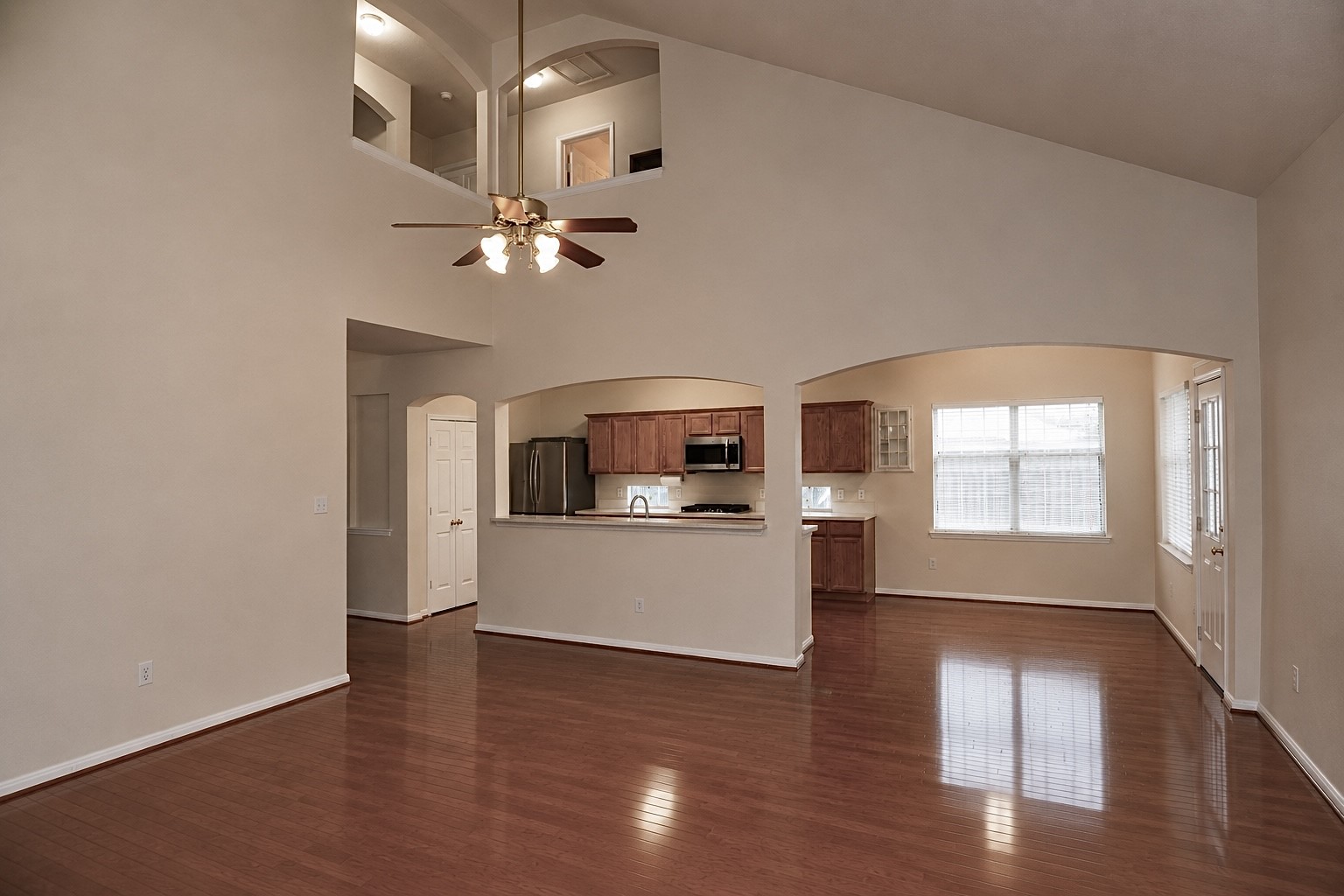 12206 Gatemont Court Property Photo 7