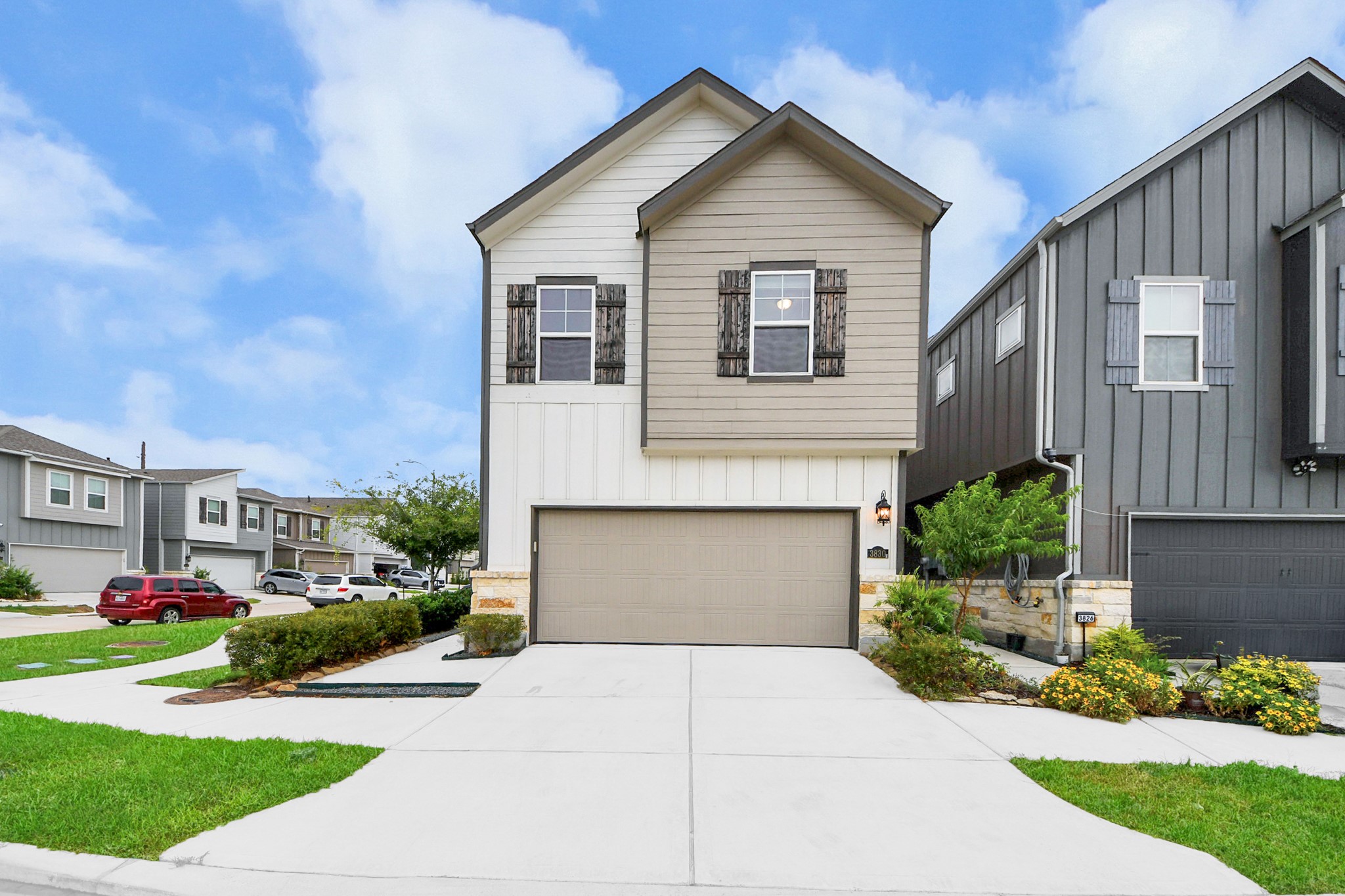 3830 Glossy Lake Drive Property Photo 1