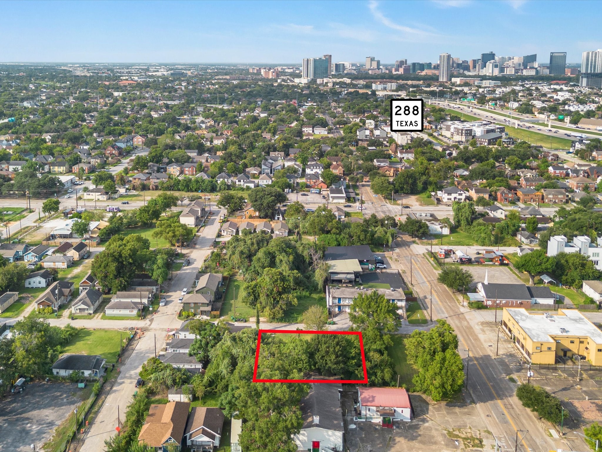 2405 Berry Street Property Photo 5
