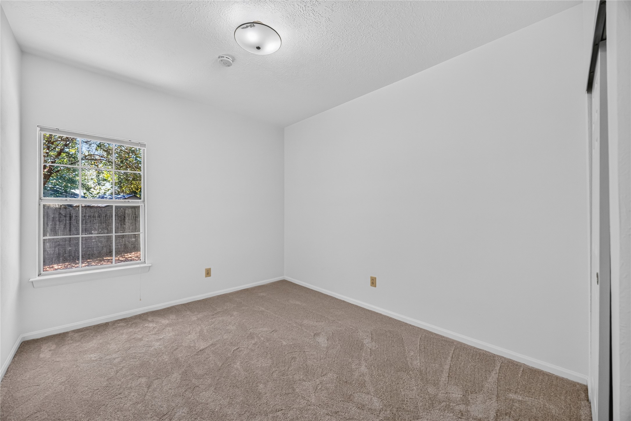 88 Laughing Brook Court Property Photo 15