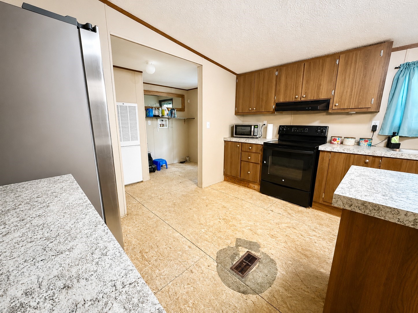 235 Red Oak Property Photo 8