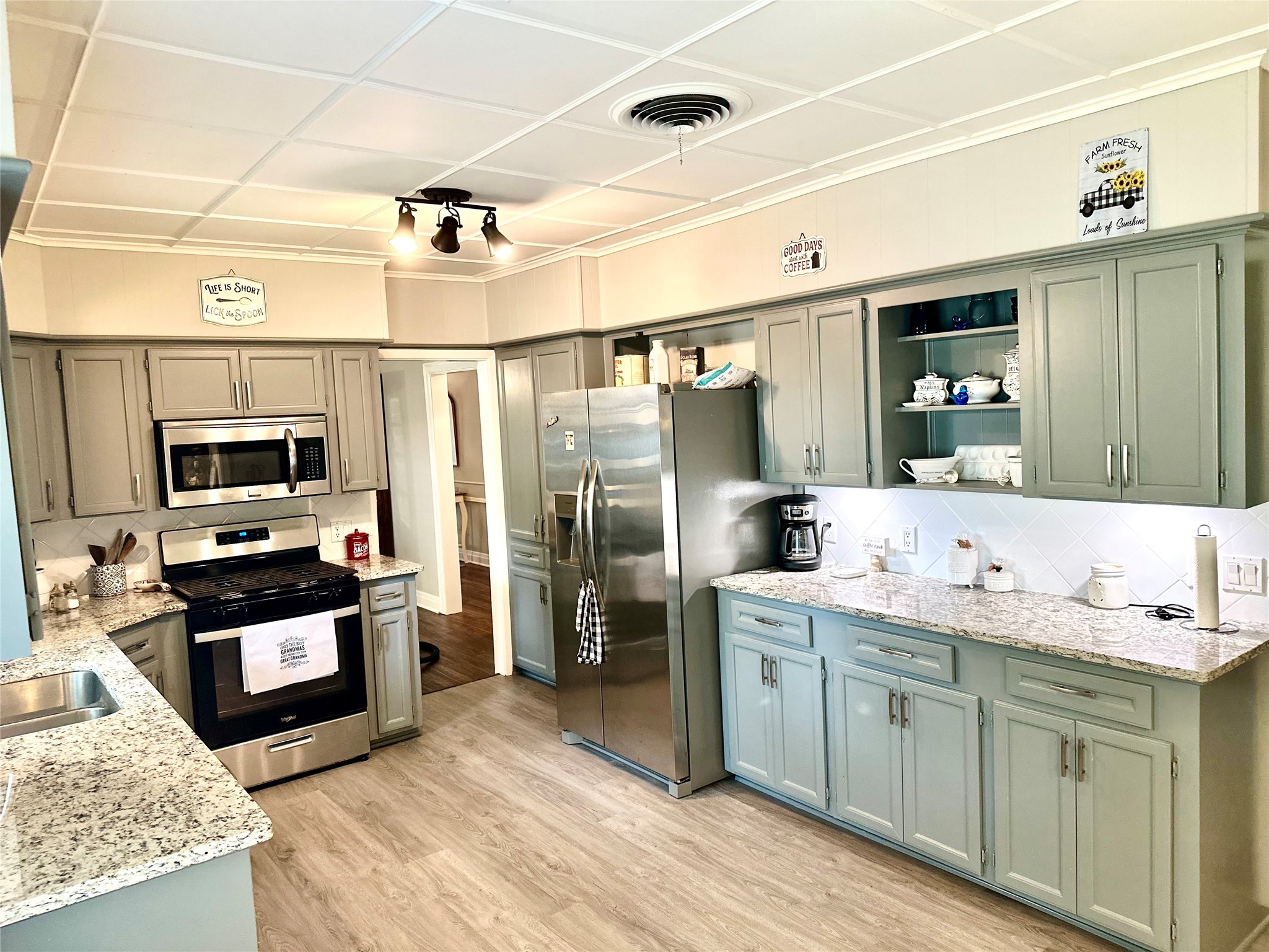 216 S William Barnett Avenue Property Photo 17