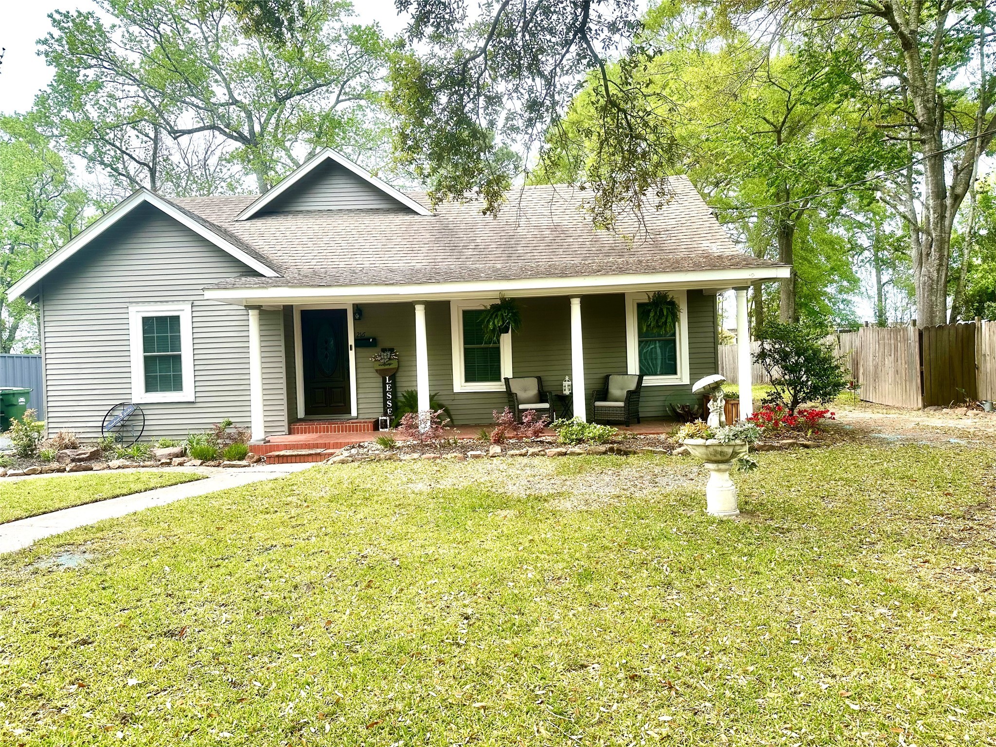 216 S William Barnett Avenue Property Photo 22