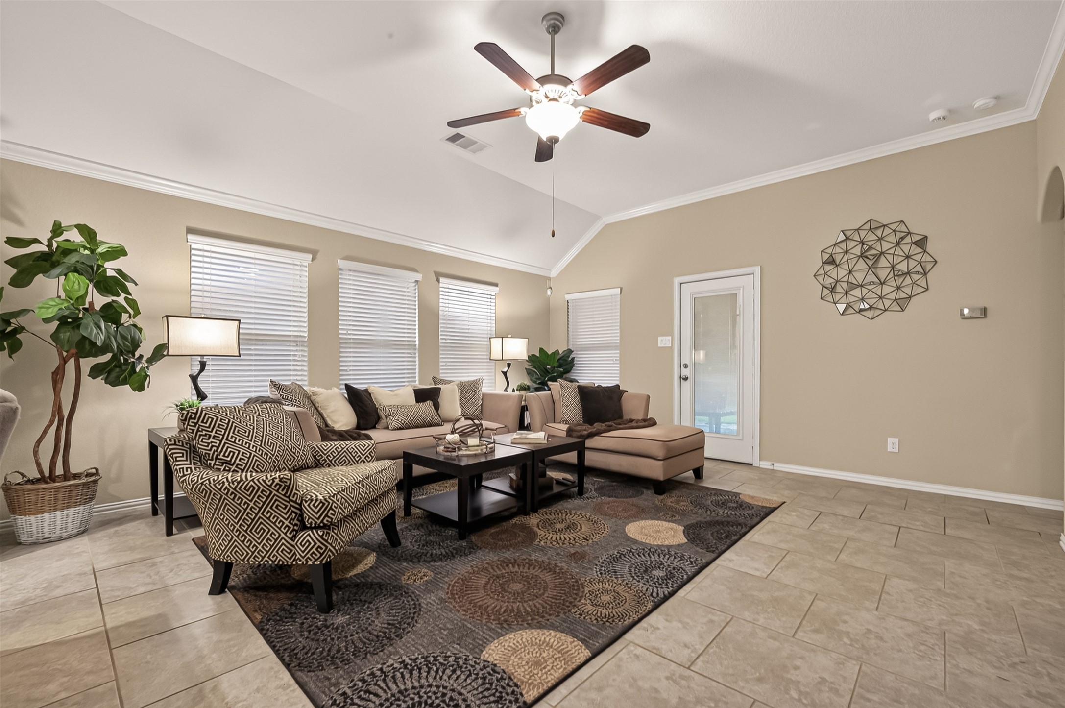 6807 Peach Mill Lane Property Photo 10