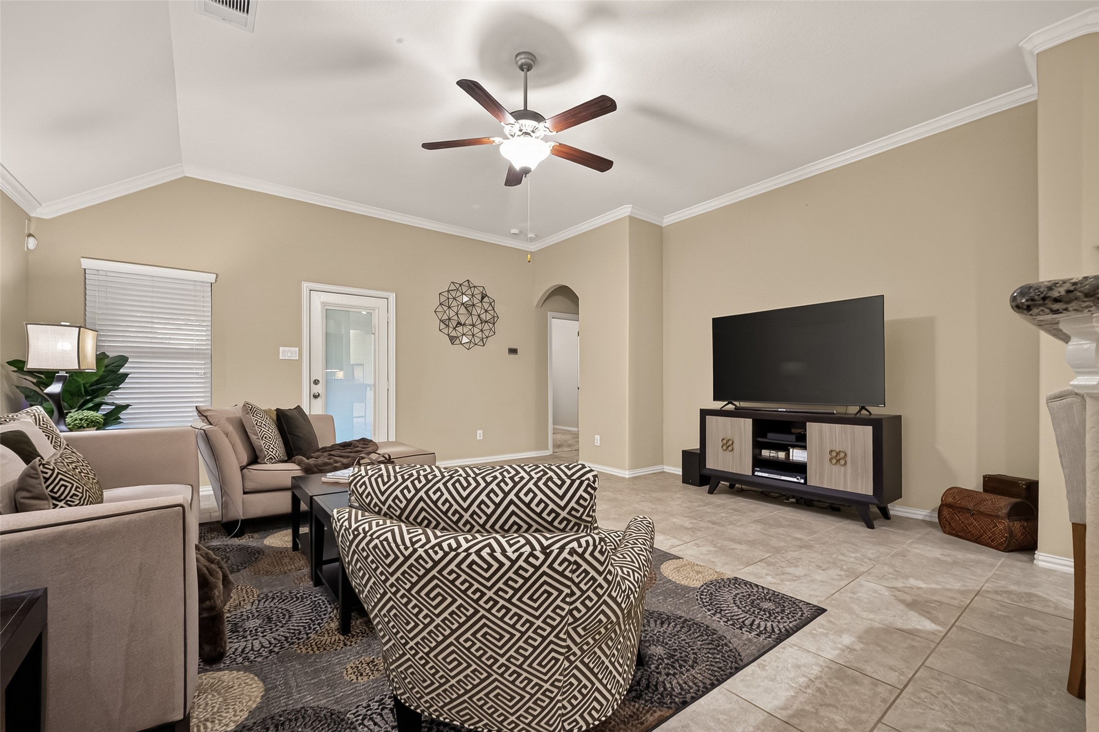 6807 Peach Mill Lane Property Photo 11