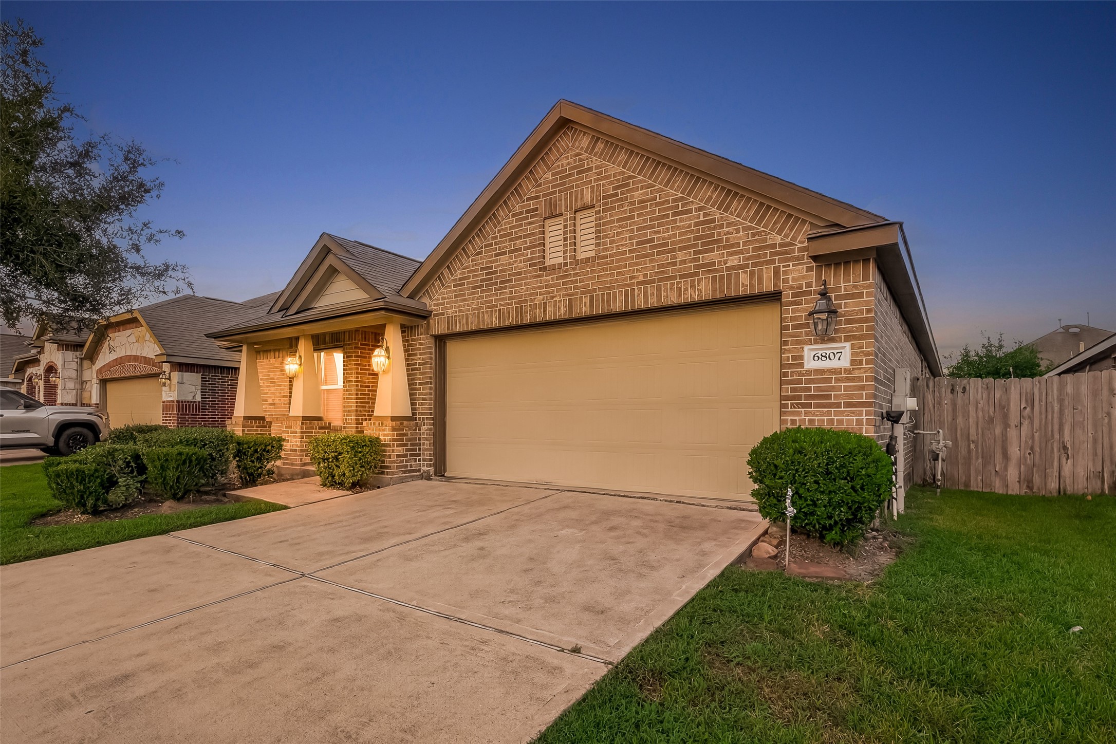 6807 Peach Mill Lane Property Photo 42