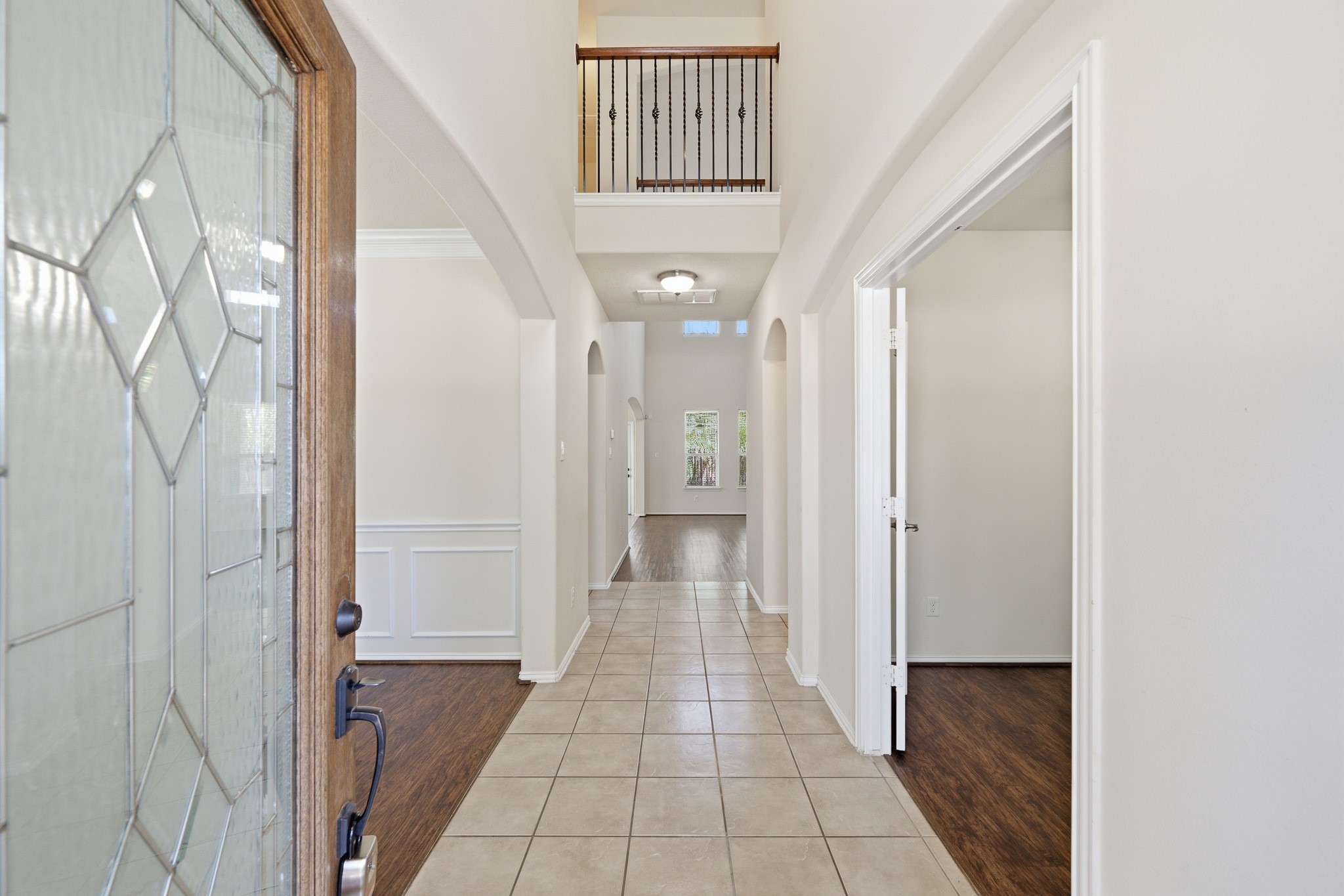 2117 Rushing Spring Drive Property Photo 4