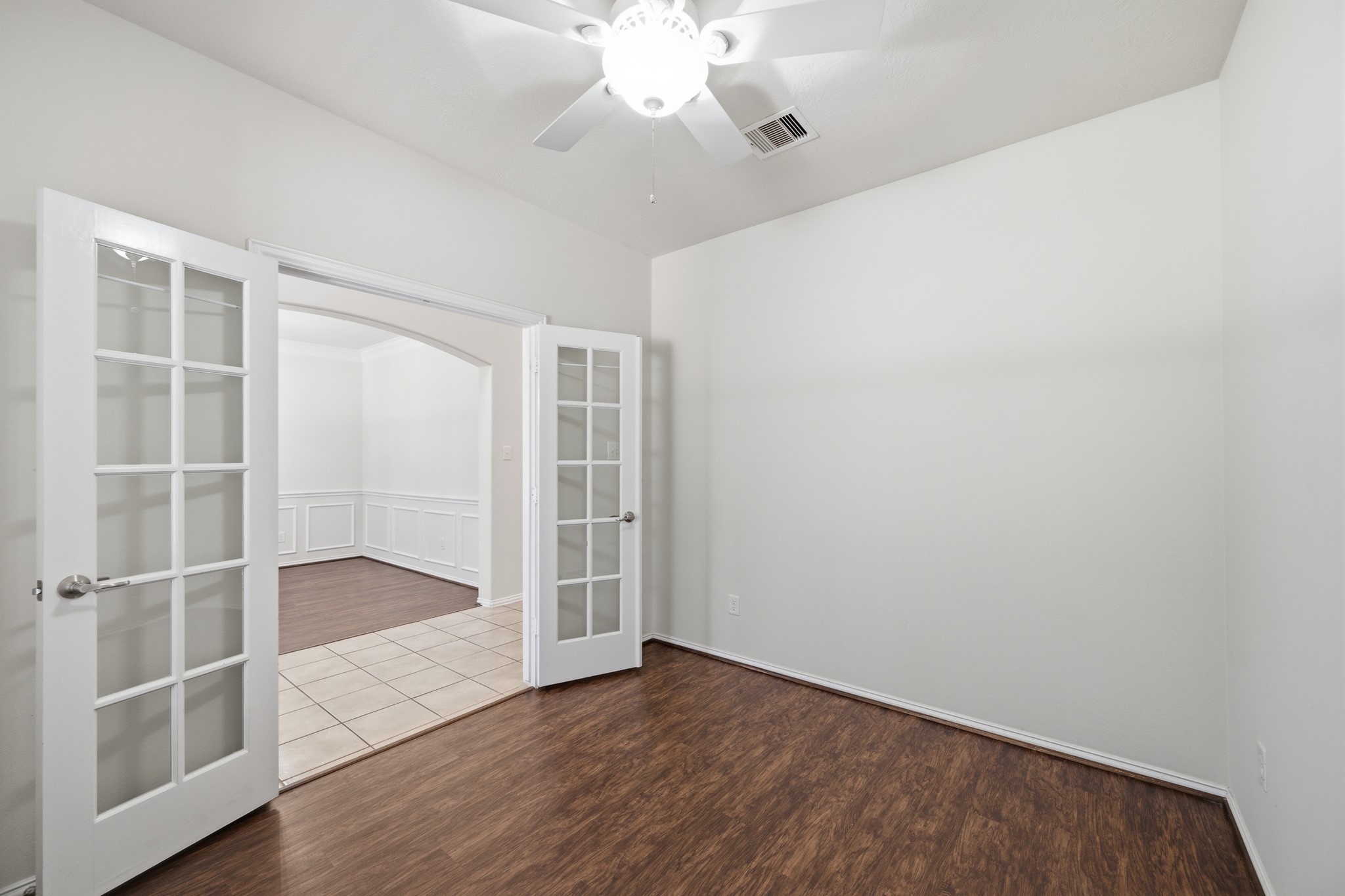 2117 Rushing Spring Drive Property Photo 8