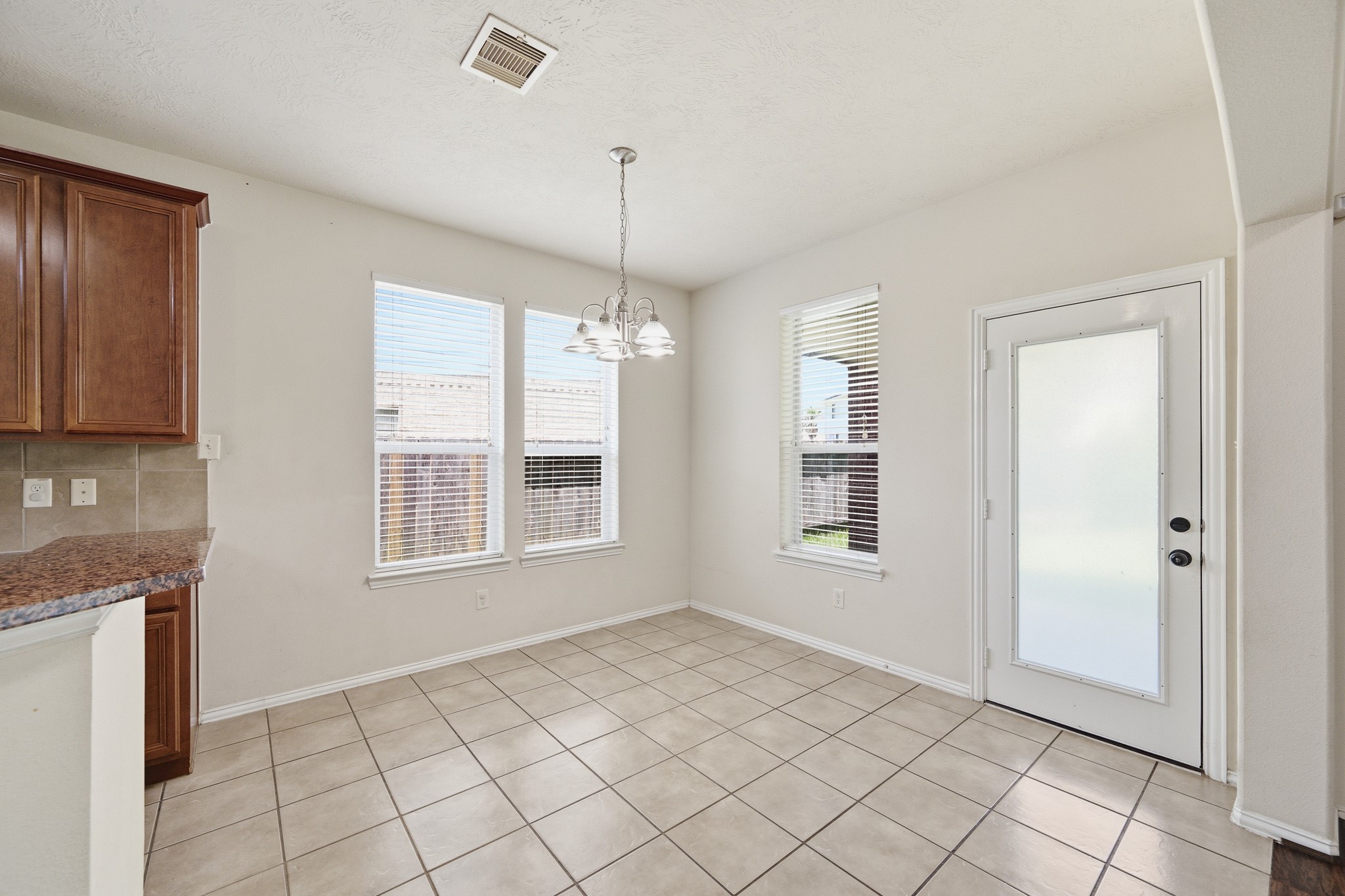 2117 Rushing Spring Drive Property Photo 14