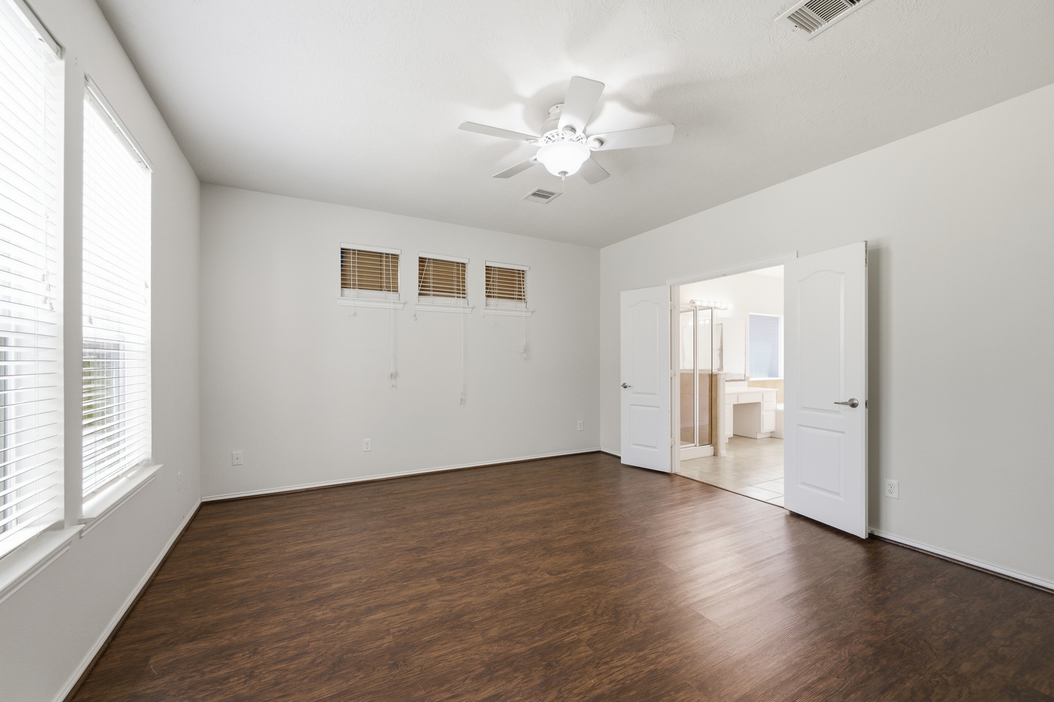 2117 Rushing Spring Drive Property Photo 21
