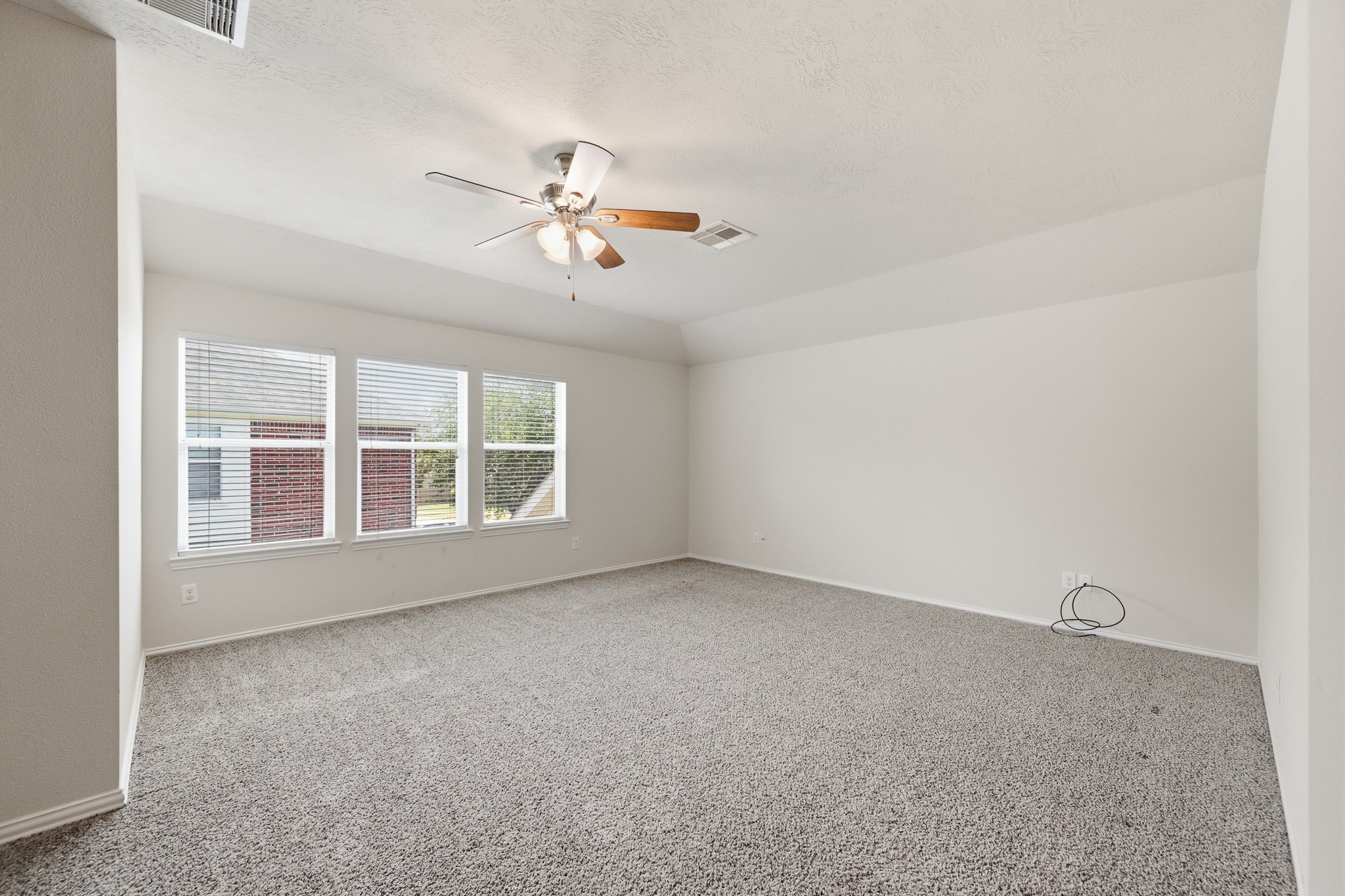 2117 Rushing Spring Drive Property Photo 27