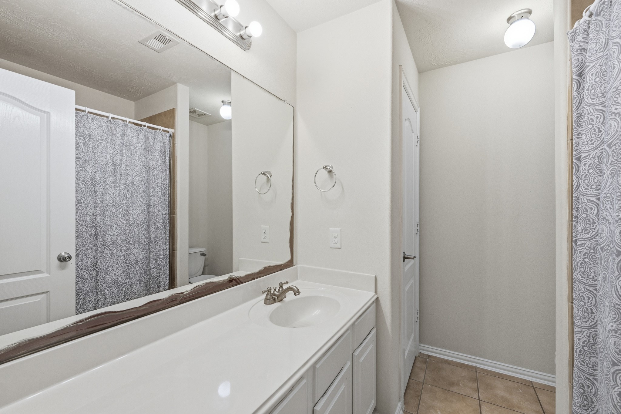 2117 Rushing Spring Drive Property Photo 37