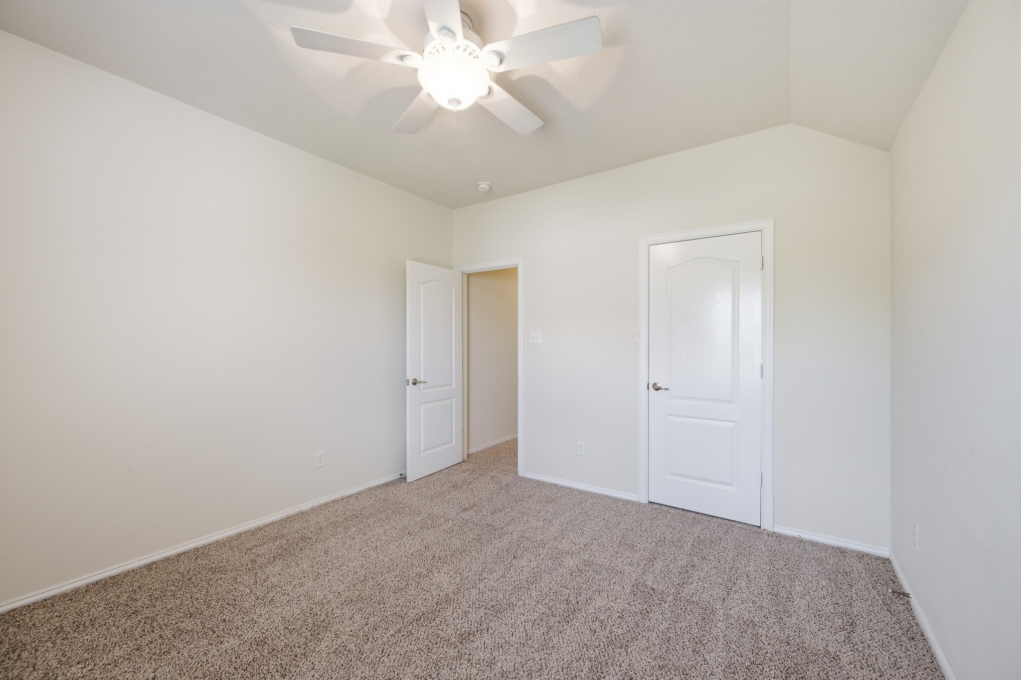 2117 Rushing Spring Drive Property Photo 39