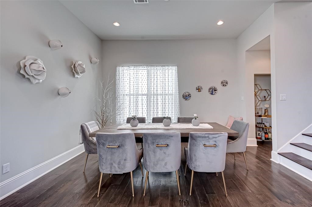 1256 N Post Oak Road B Property Photo 11