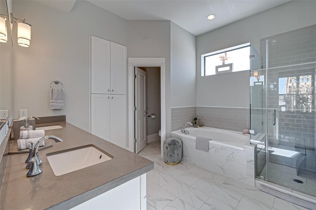 1256 N Post Oak Road B Property Photo 26