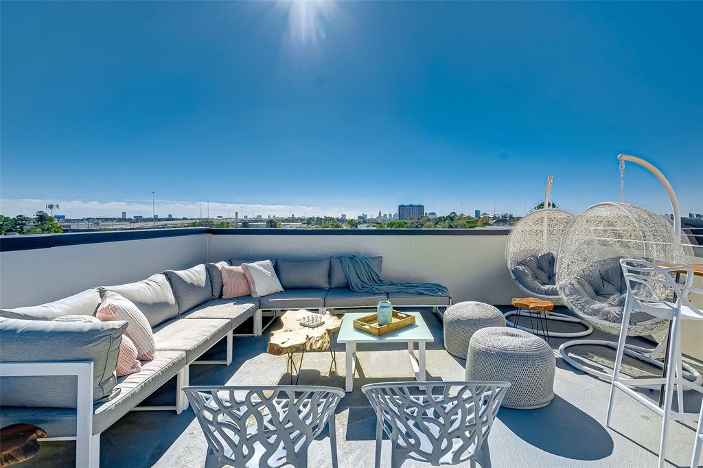 1256 N Post Oak Road B Property Photo 37