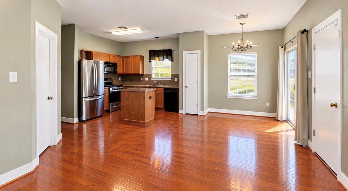 1617 Palcio Real Drive, Houston Tx 77047 Property Photo 2