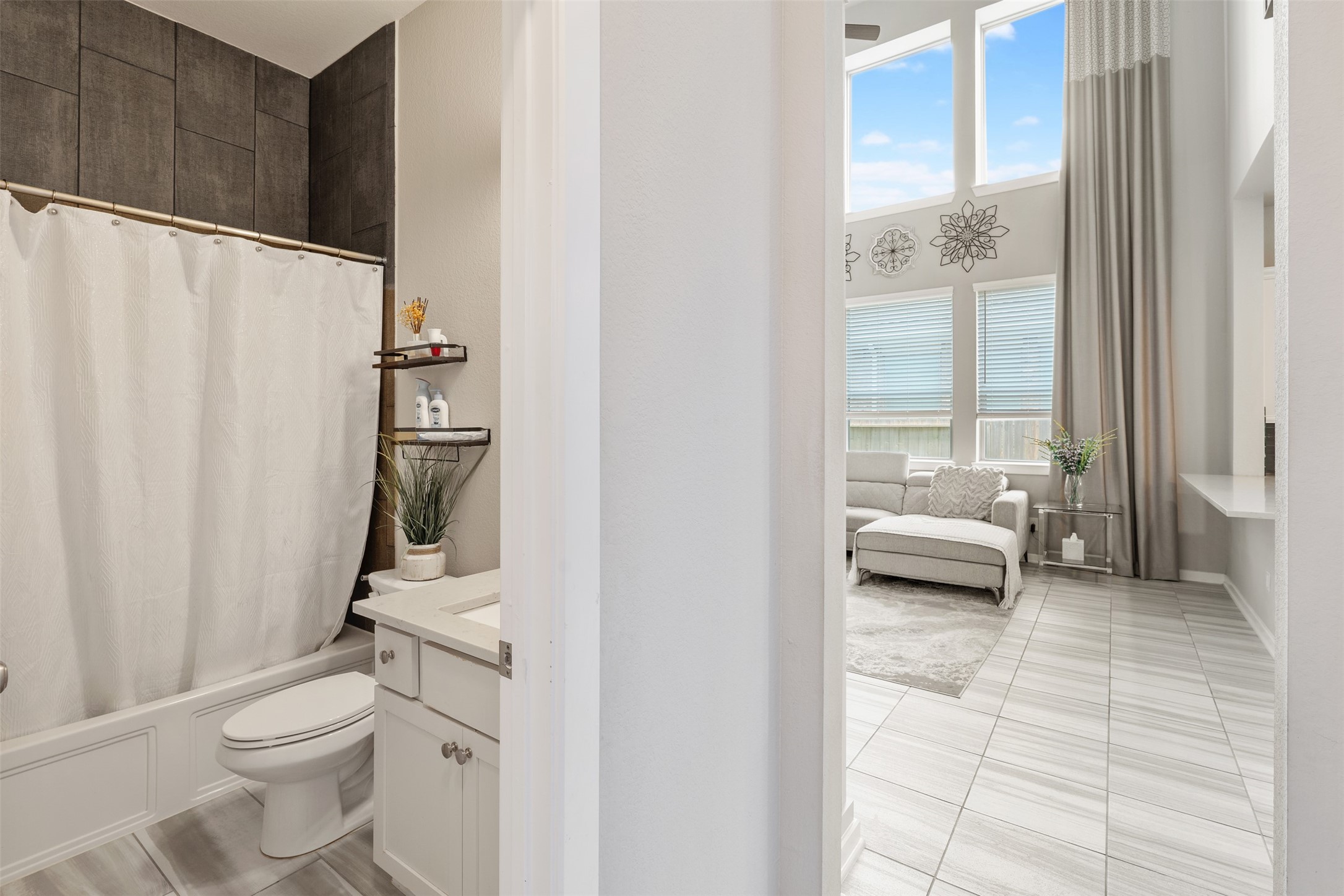 9868 Preserve Way Property Photo 15