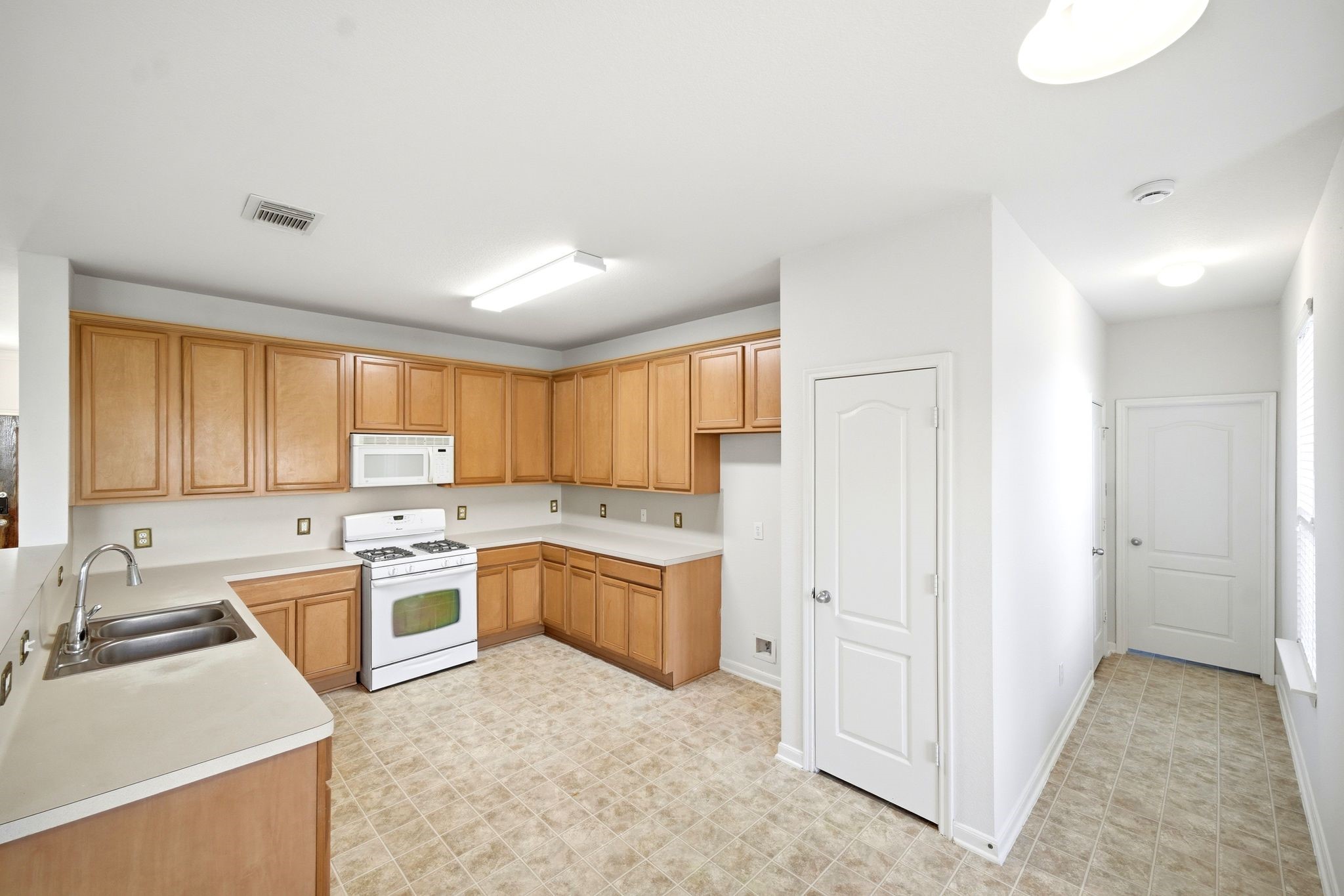 3830 Misty Falls Lane Property Photo 12
