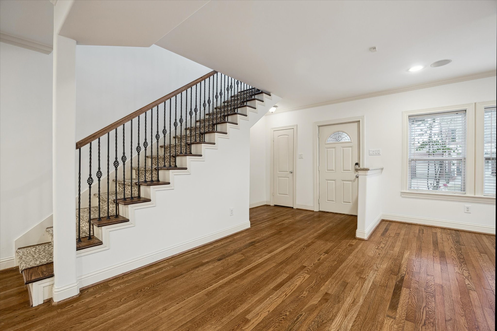 1909 W Lamar Street Property Photo 5