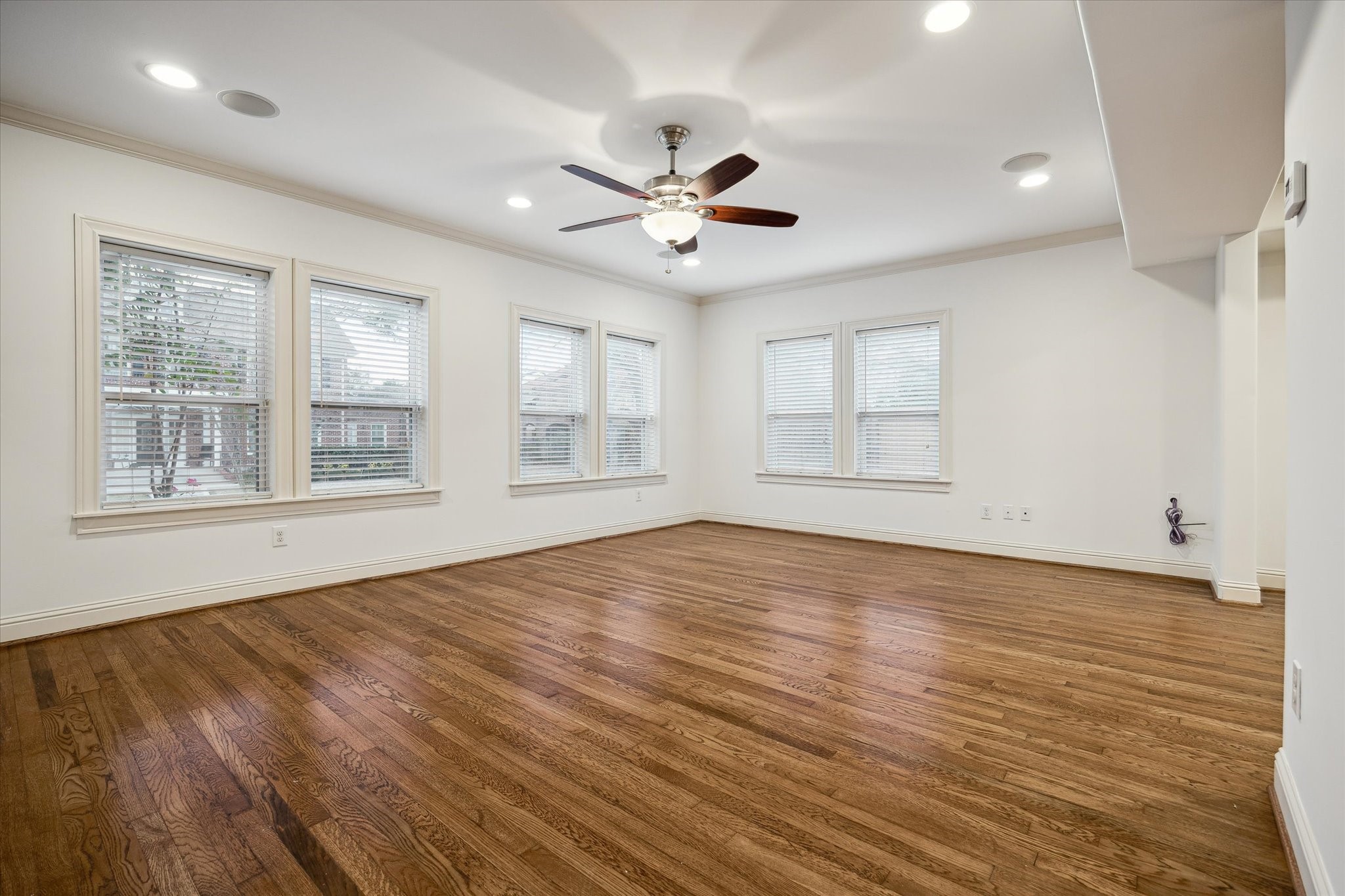 1909 W Lamar Street Property Photo 8