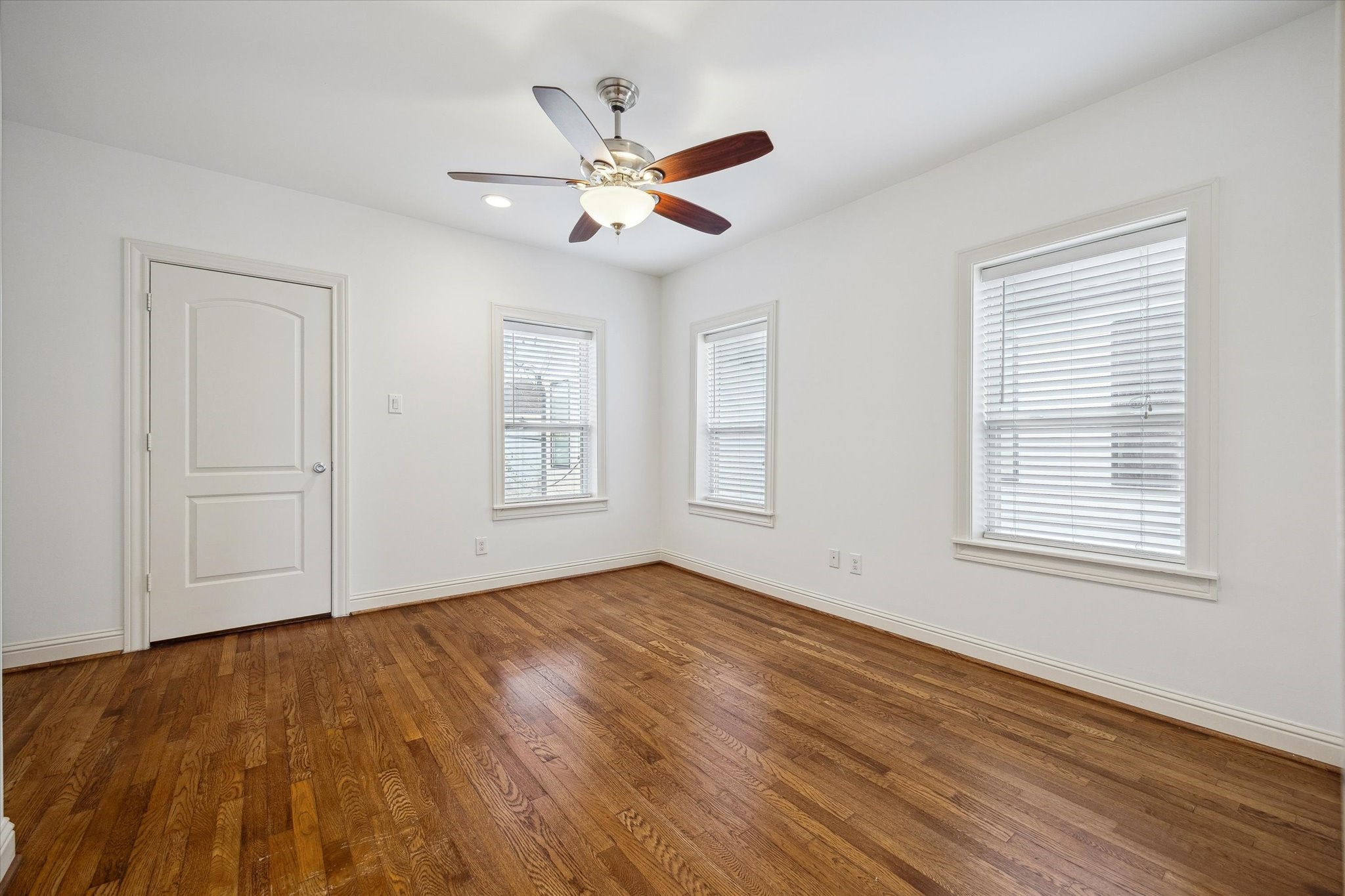 1909 W Lamar Street Property Photo 22