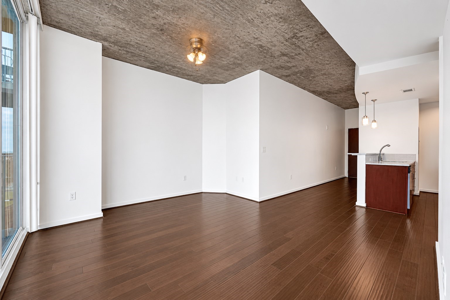 5925 Almeda Road 12308 Property Photo 4