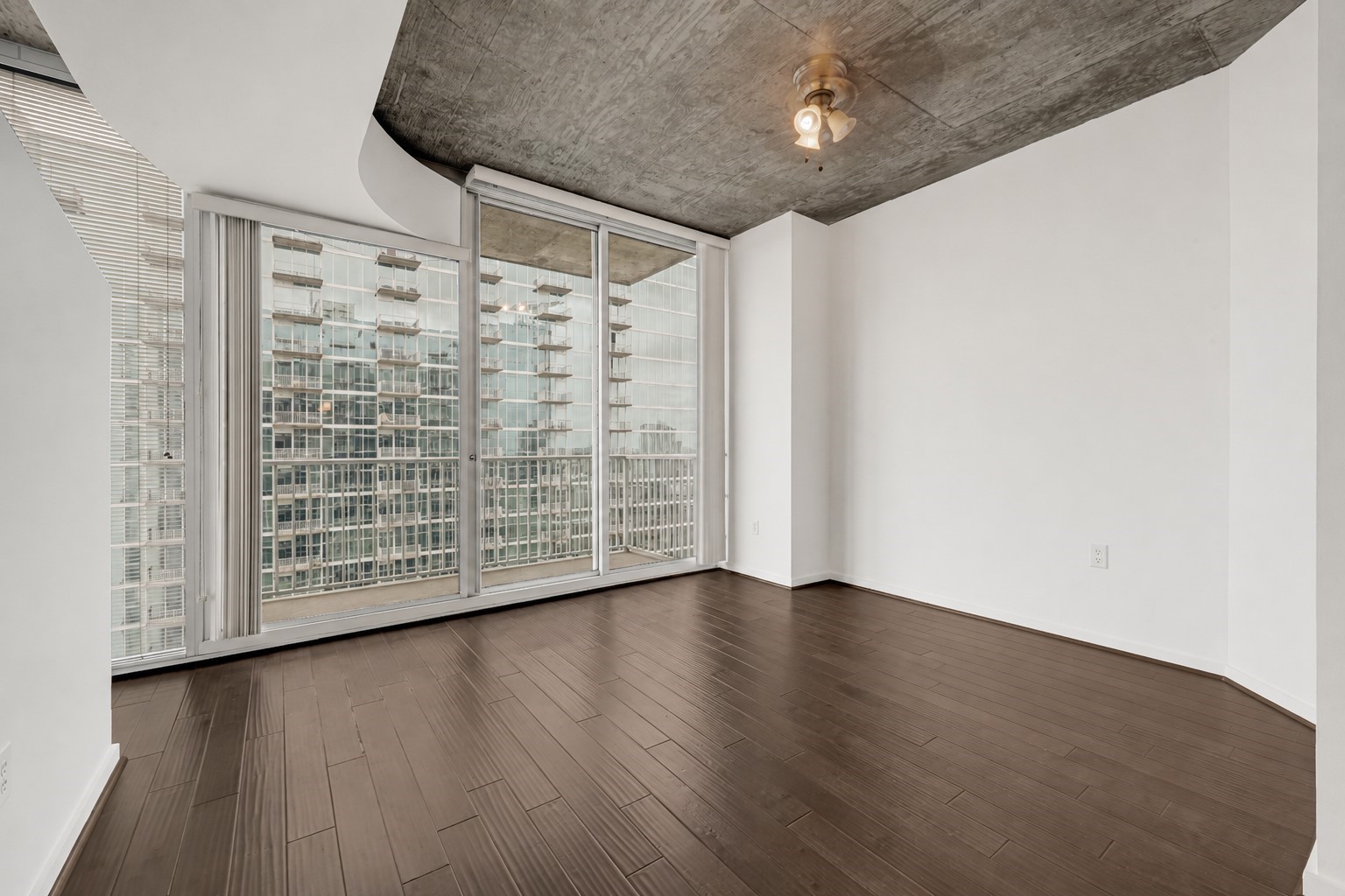 5925 Almeda Road 12308 Property Photo 5