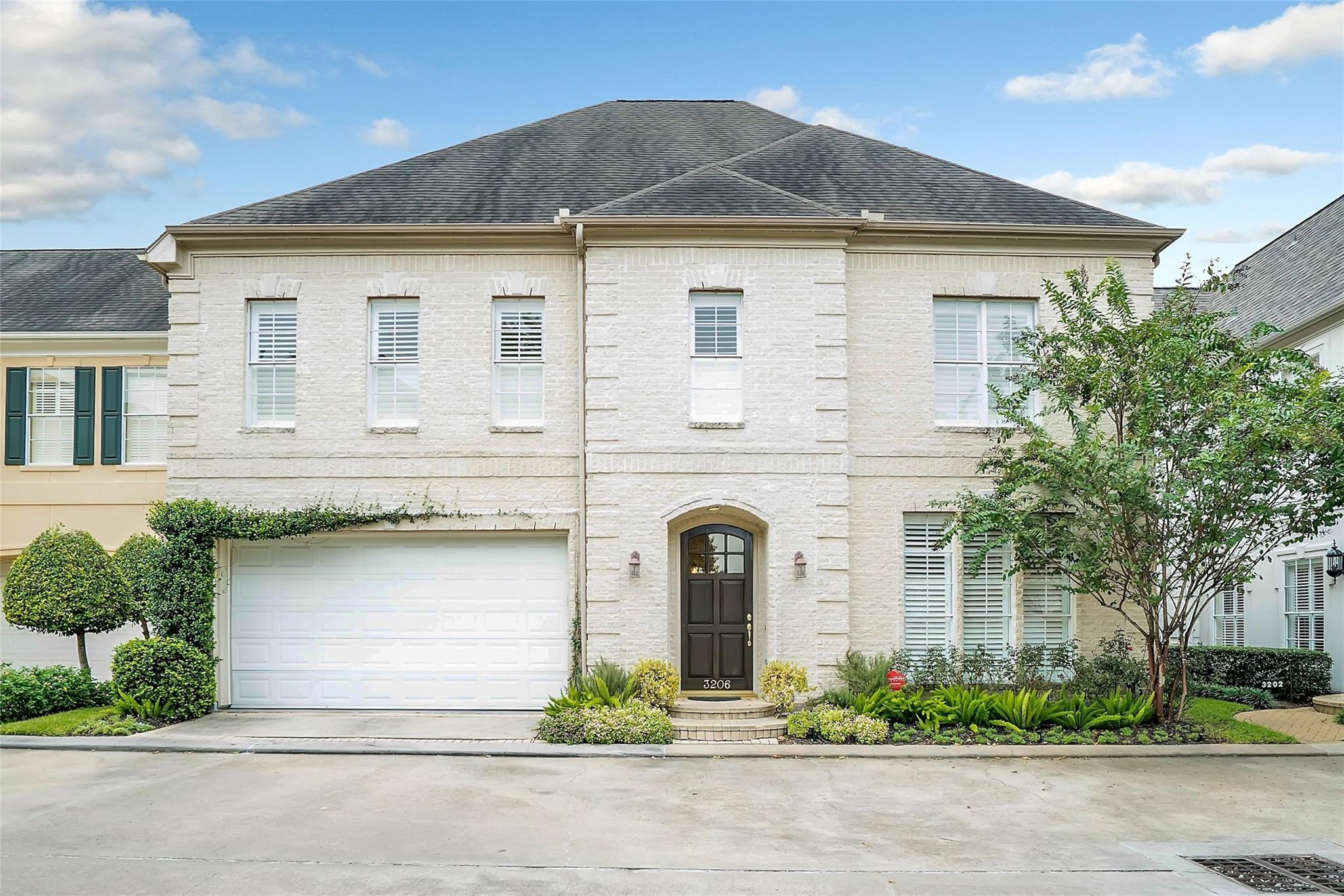 3206 N Pemberton Circle Drive