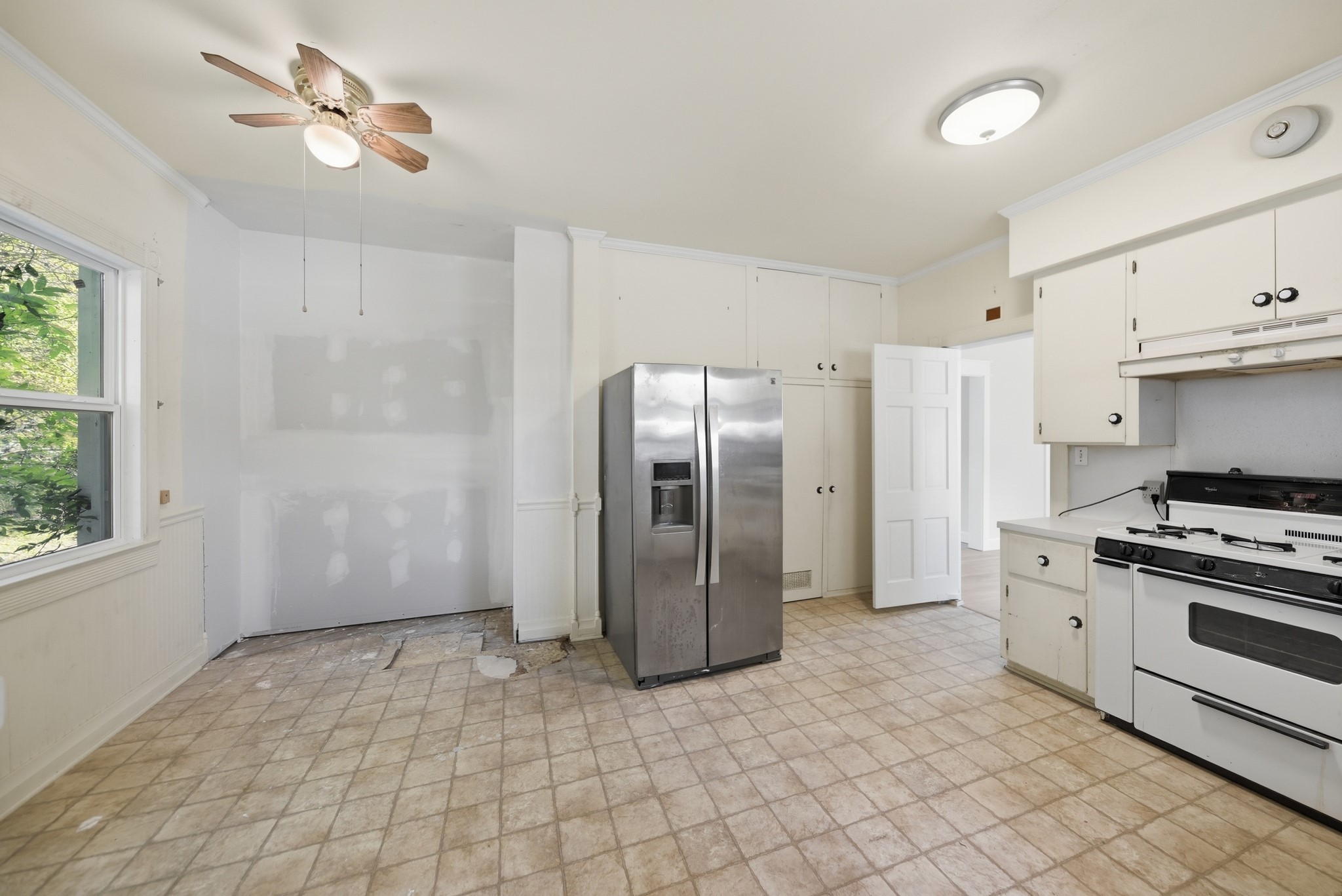 628 E Main Street Property Photo 19