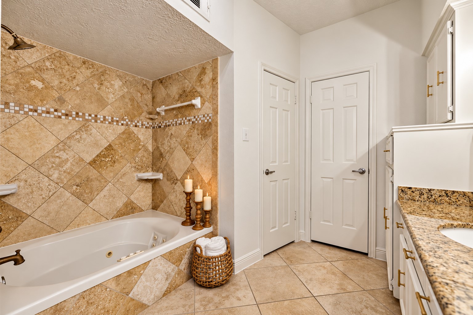 2713 N Logrun Circle Property Photo 12